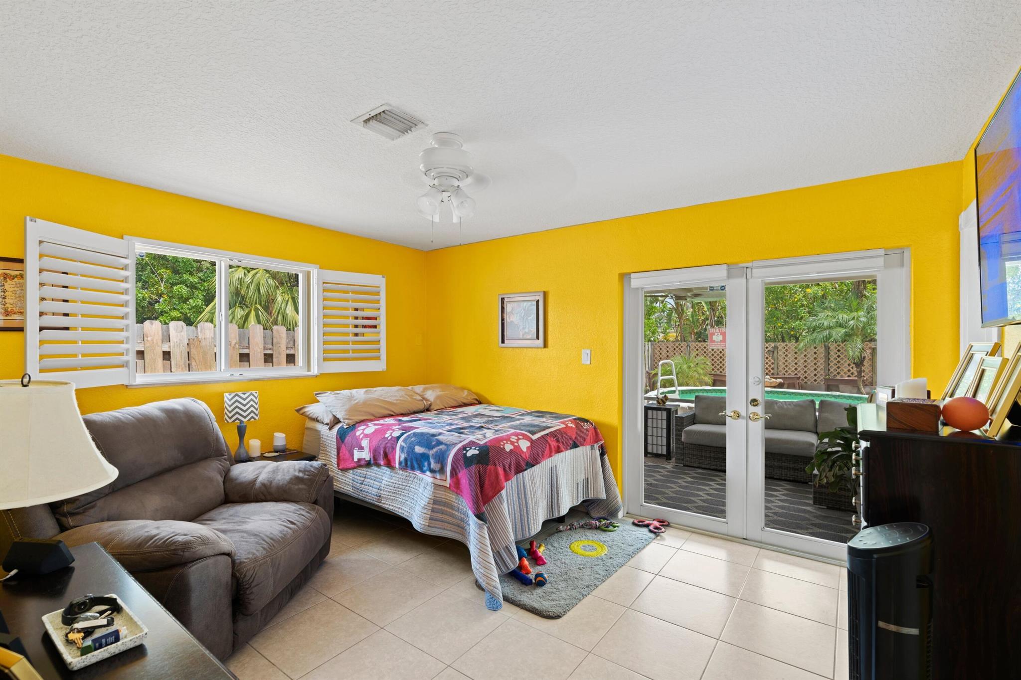 1061 NE 33rd Street
