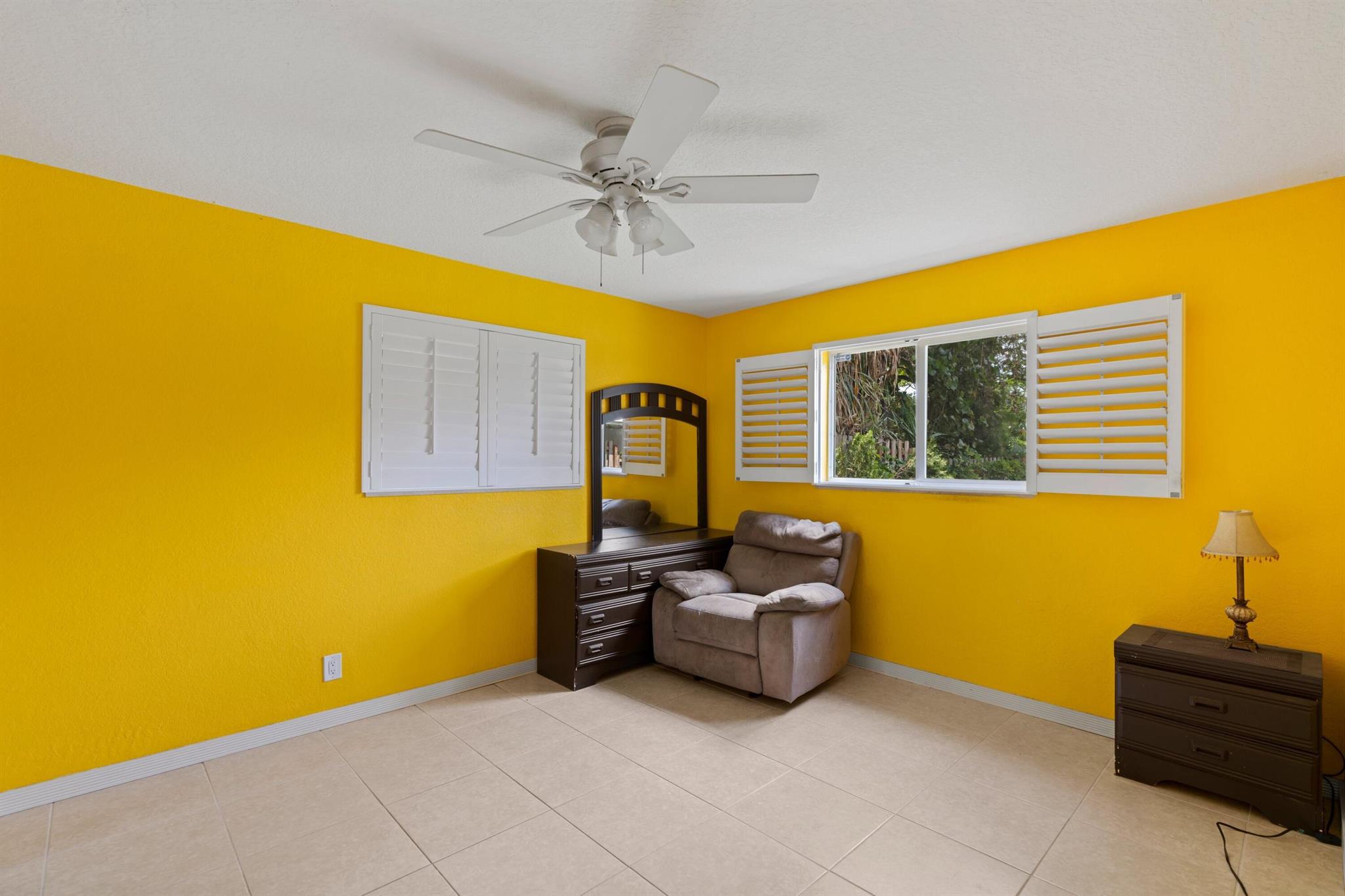 1061 NE 33rd Street