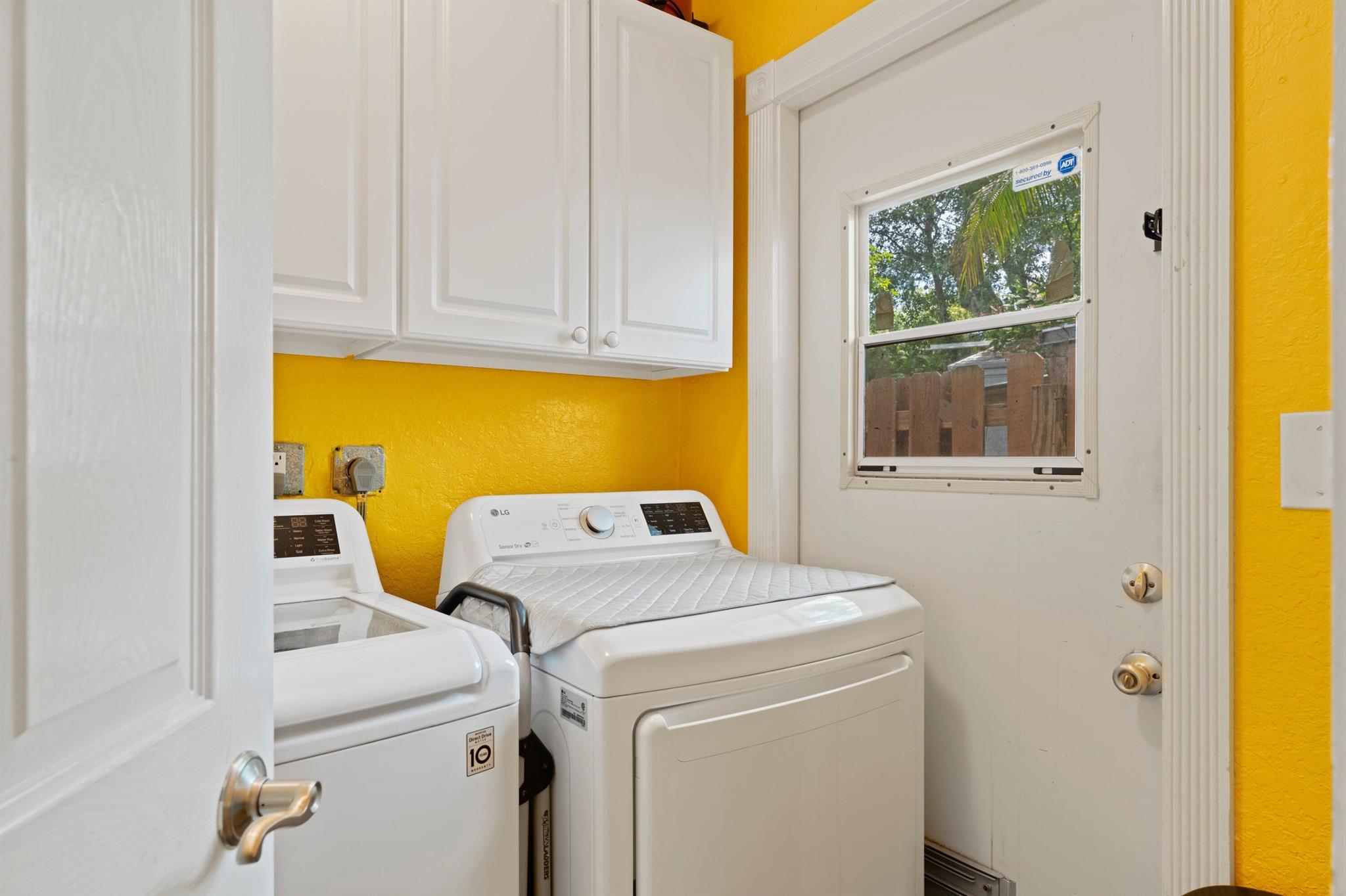 1061 NE 33rd Street