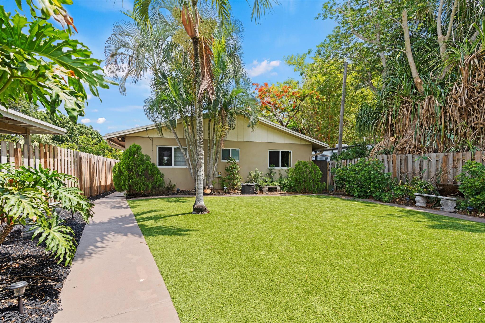 1061 NE 33rd Street