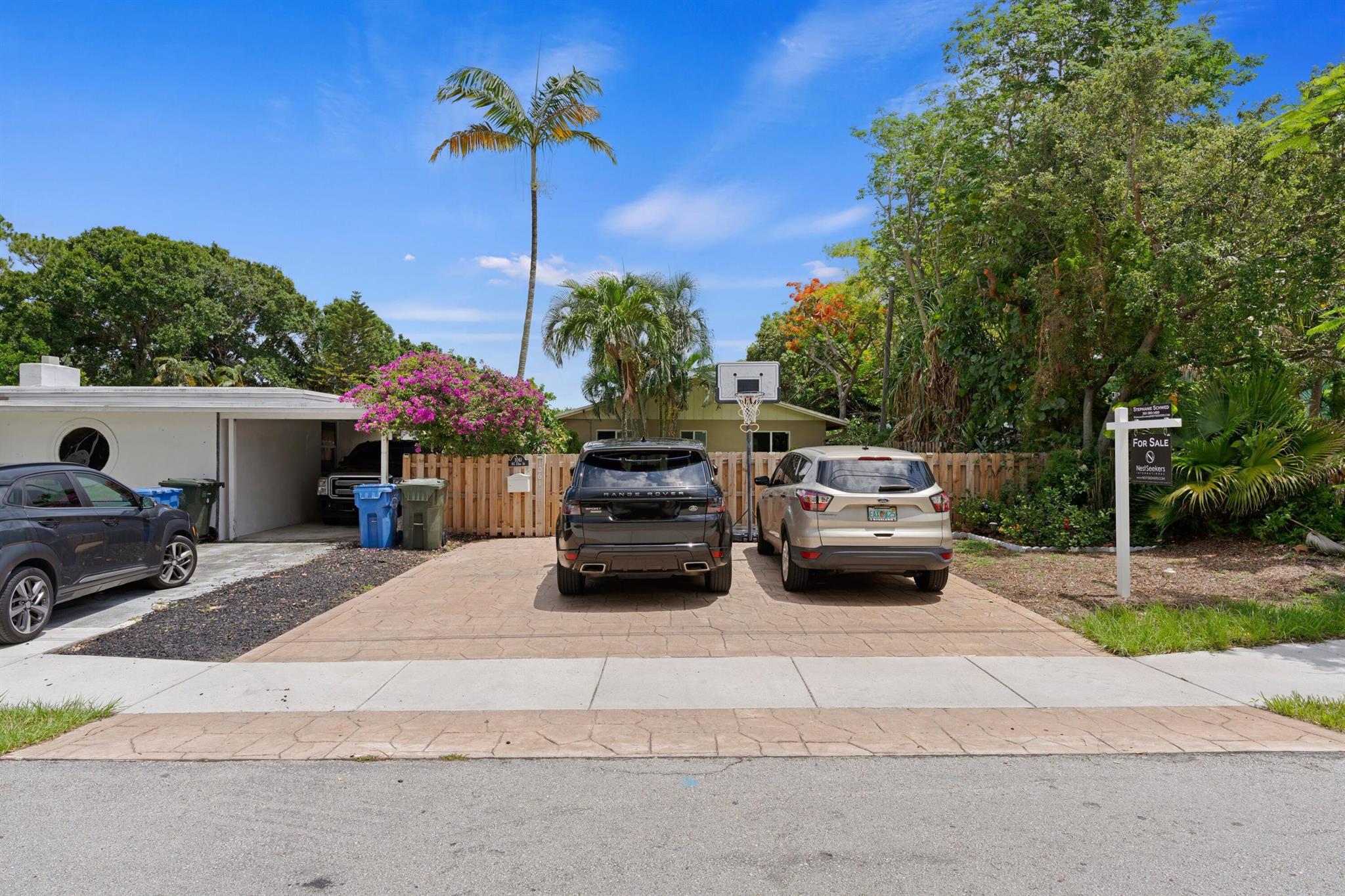 1061 NE 33rd Street