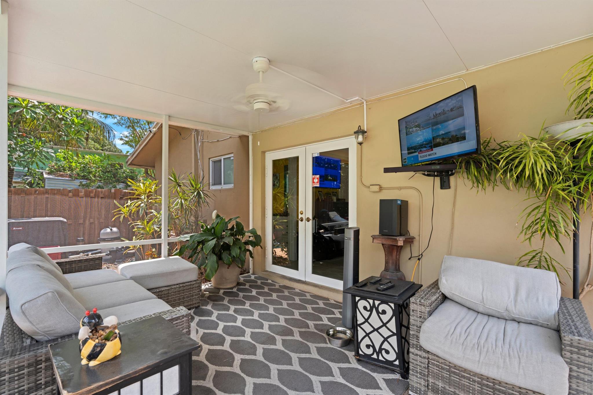 1061 NE 33rd Street