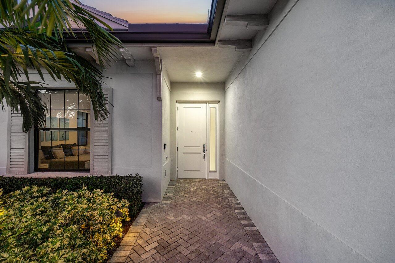 2889 Gin Berry Way