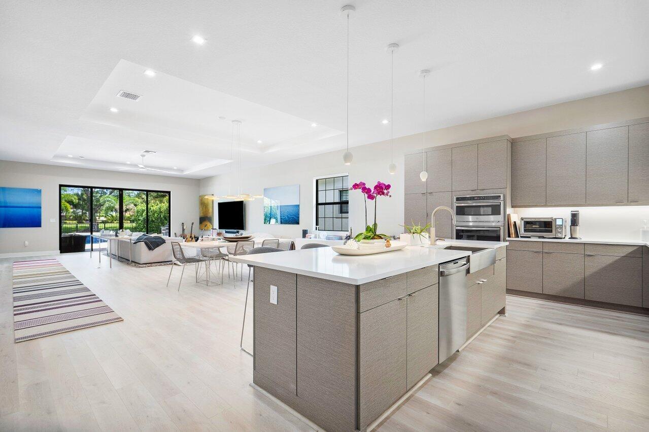 2889 Gin Berry Way