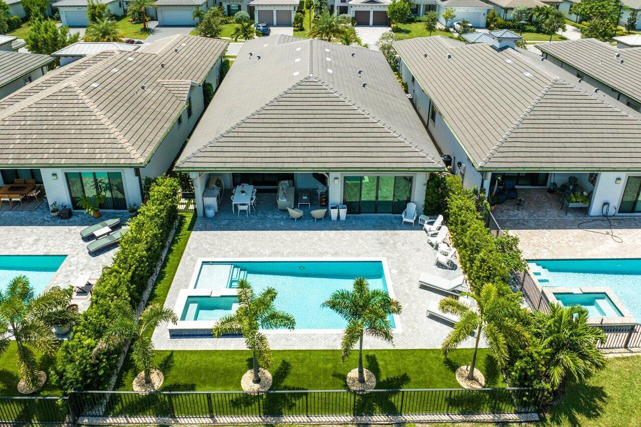 2889 Gin Berry Way