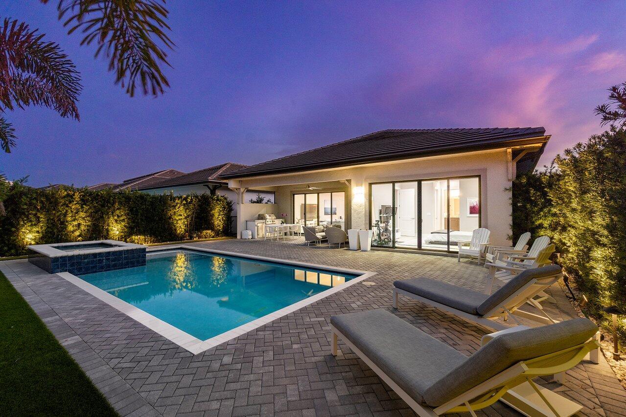 2889 Gin Berry Way