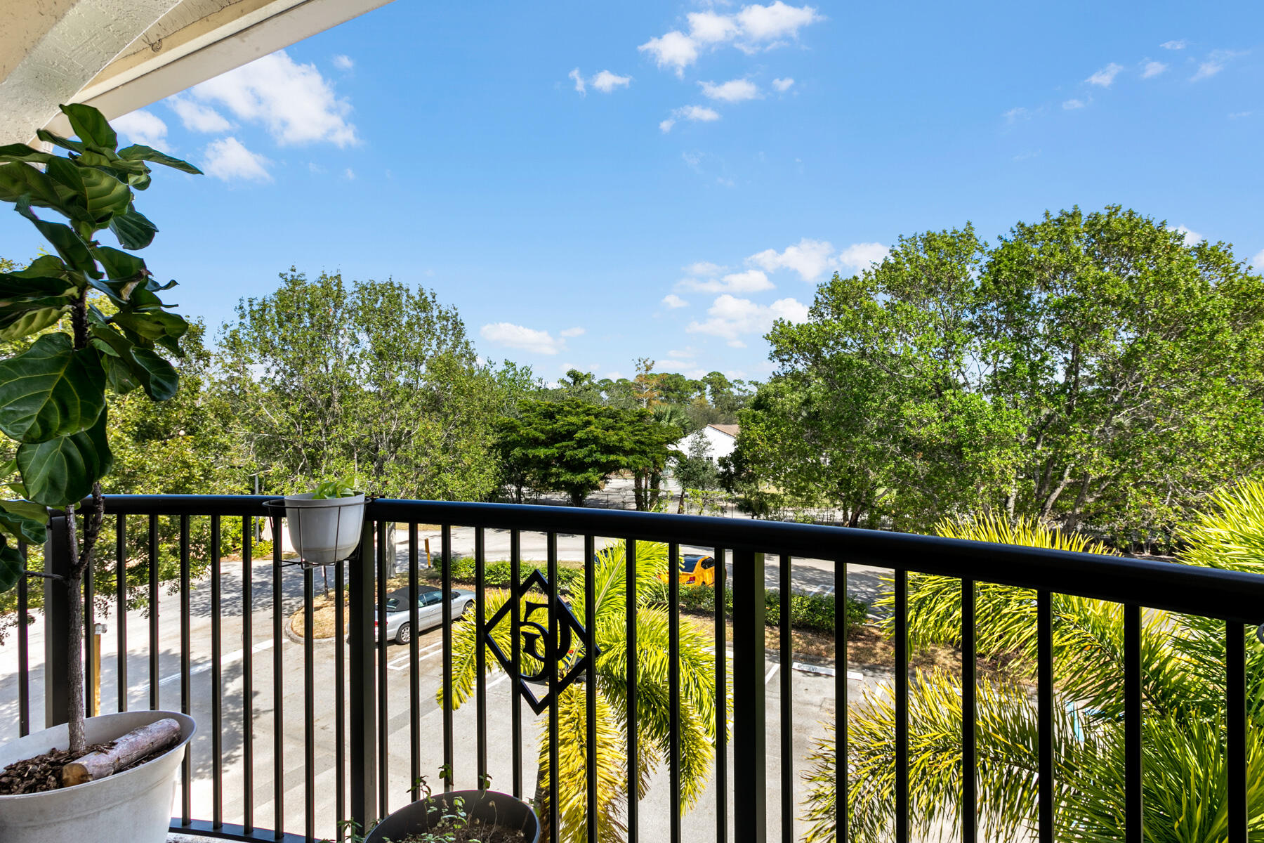 500 Crestwood Court N 520