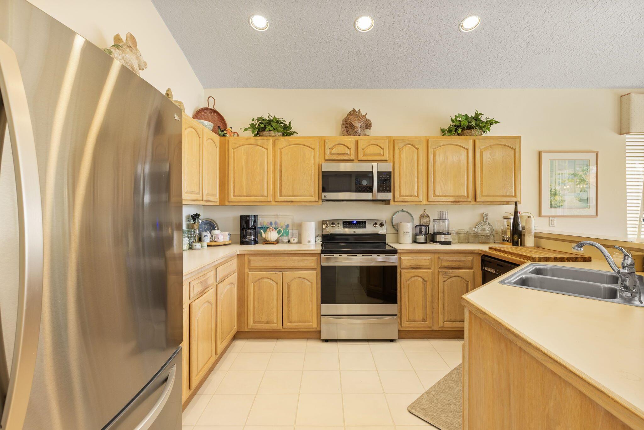 6079 Winding Lake Drive