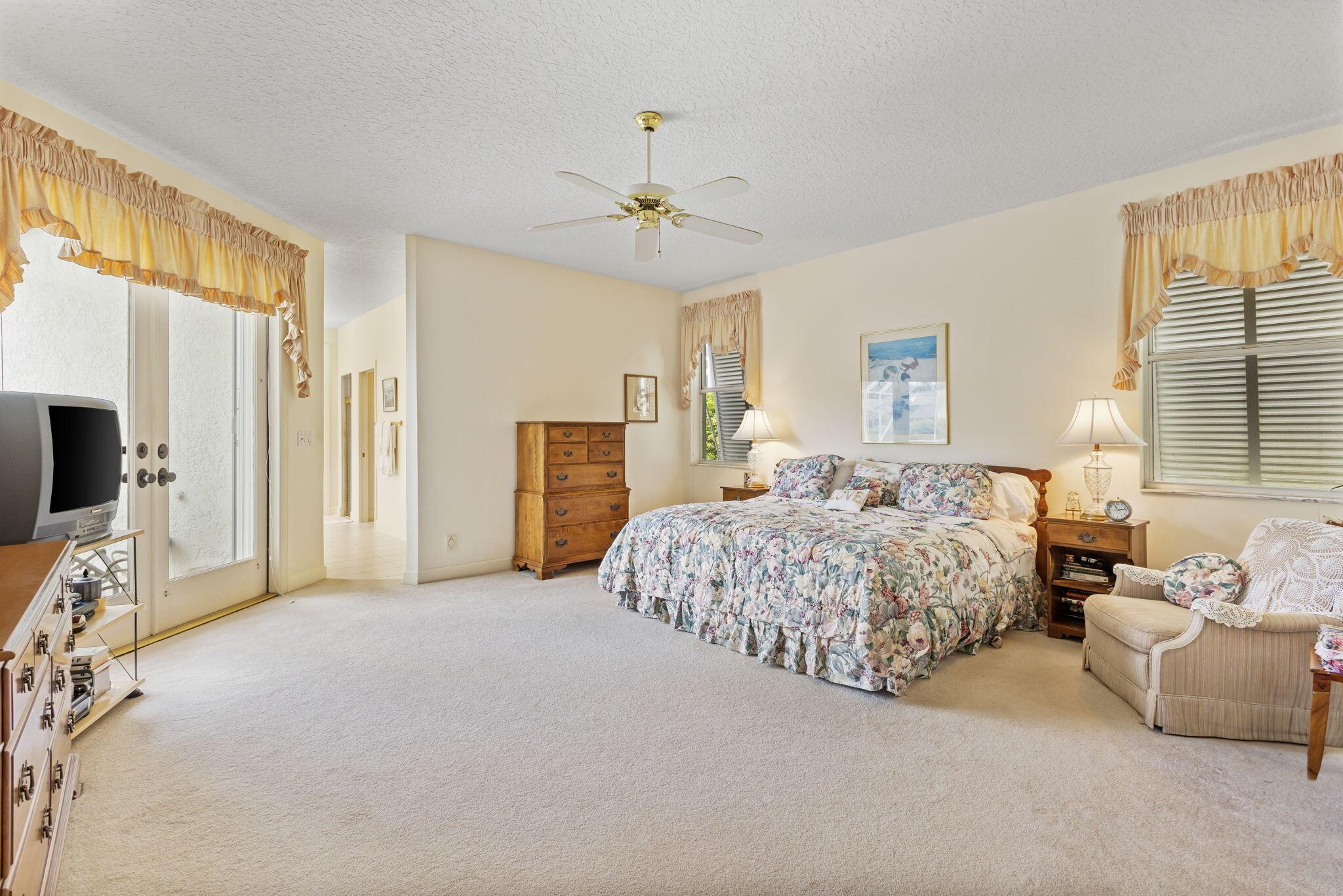 6079 Winding Lake Drive