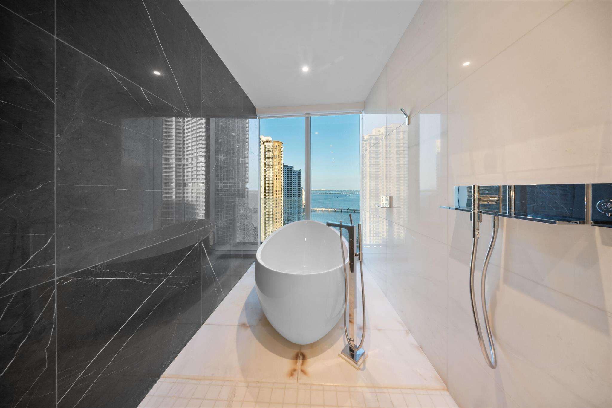 300 Biscayne Blvd Way 2004