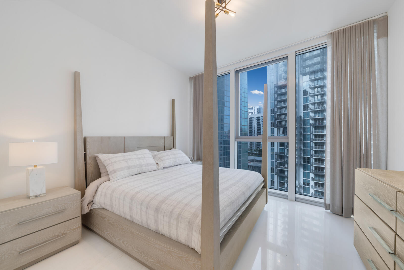 300 Biscayne Boulevard Way 2004