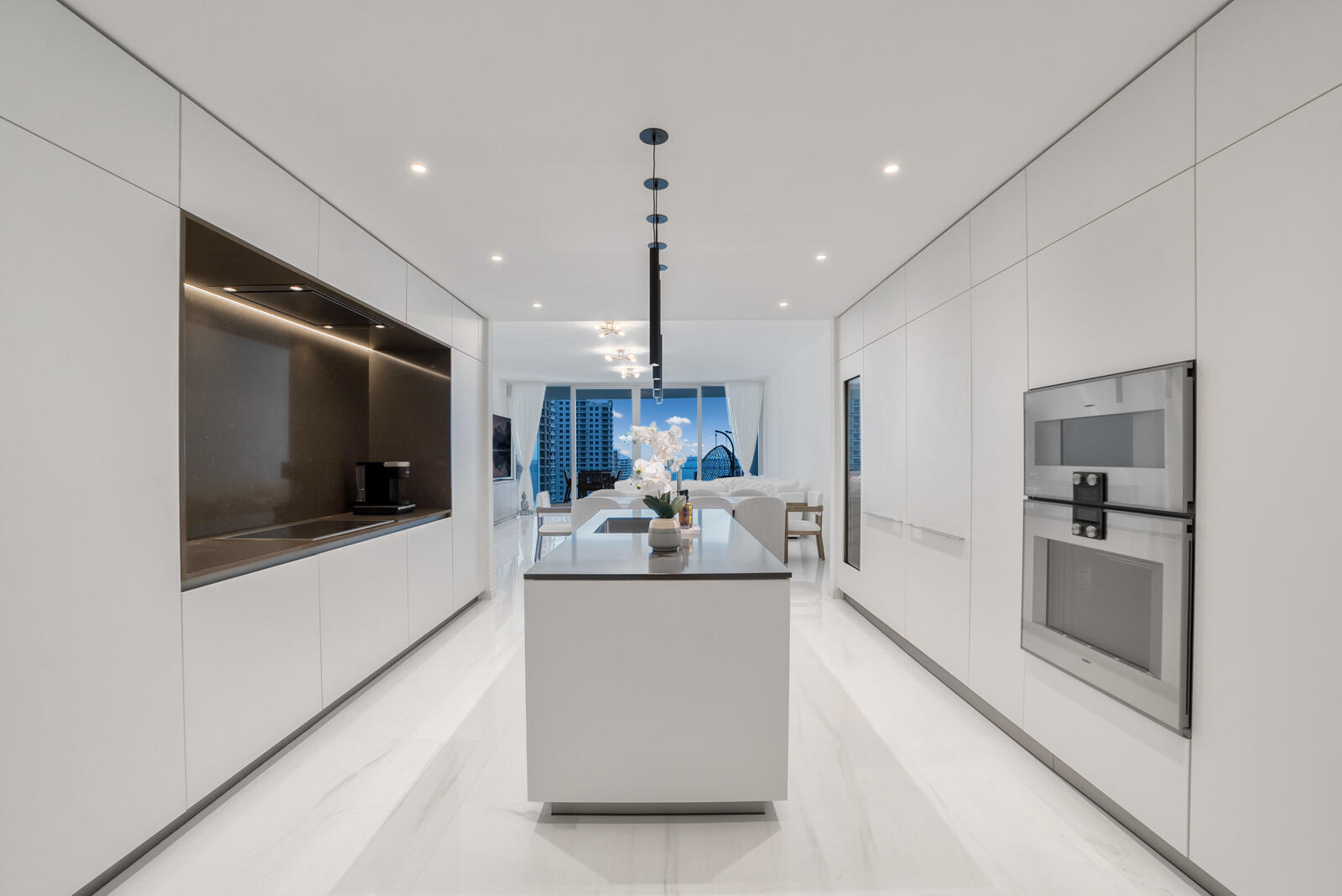 300 Biscayne Boulevard Way 2004