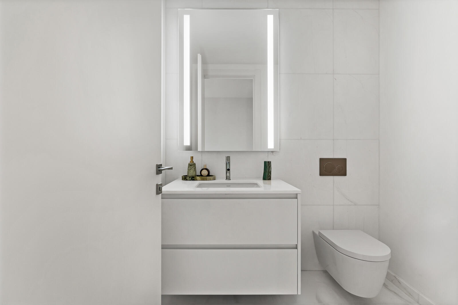 300 Biscayne Boulevard Way 2004