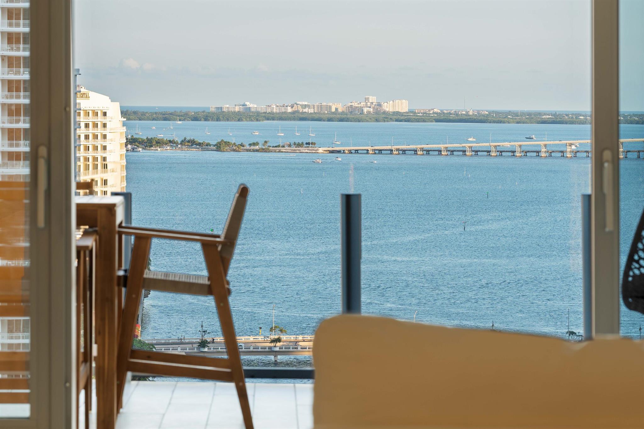 300 Biscayne Boulevard Way 2004