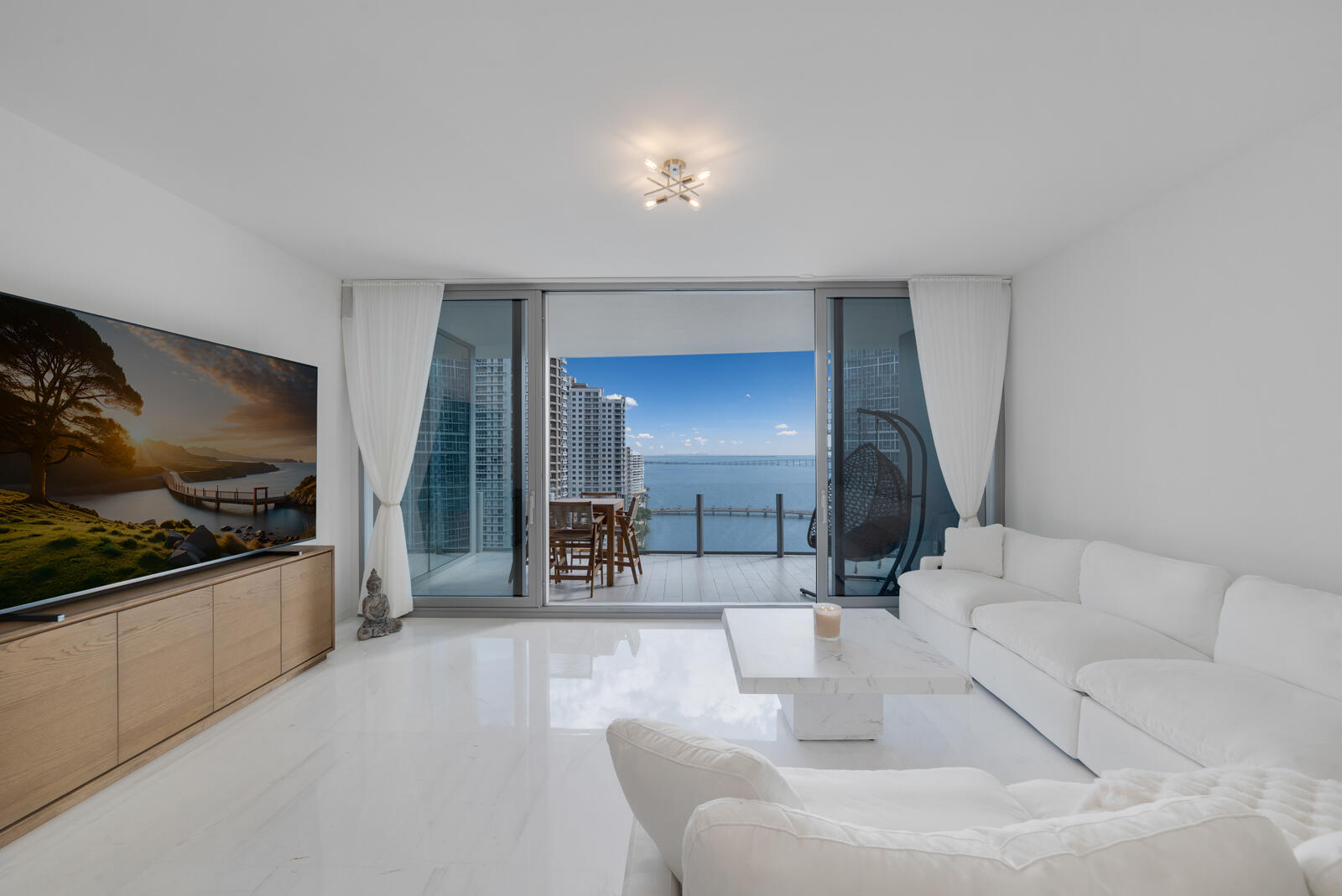 300 Biscayne Boulevard Way 2004