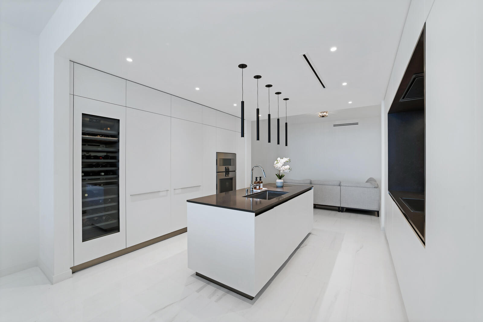 300 Biscayne Boulevard Way 2004