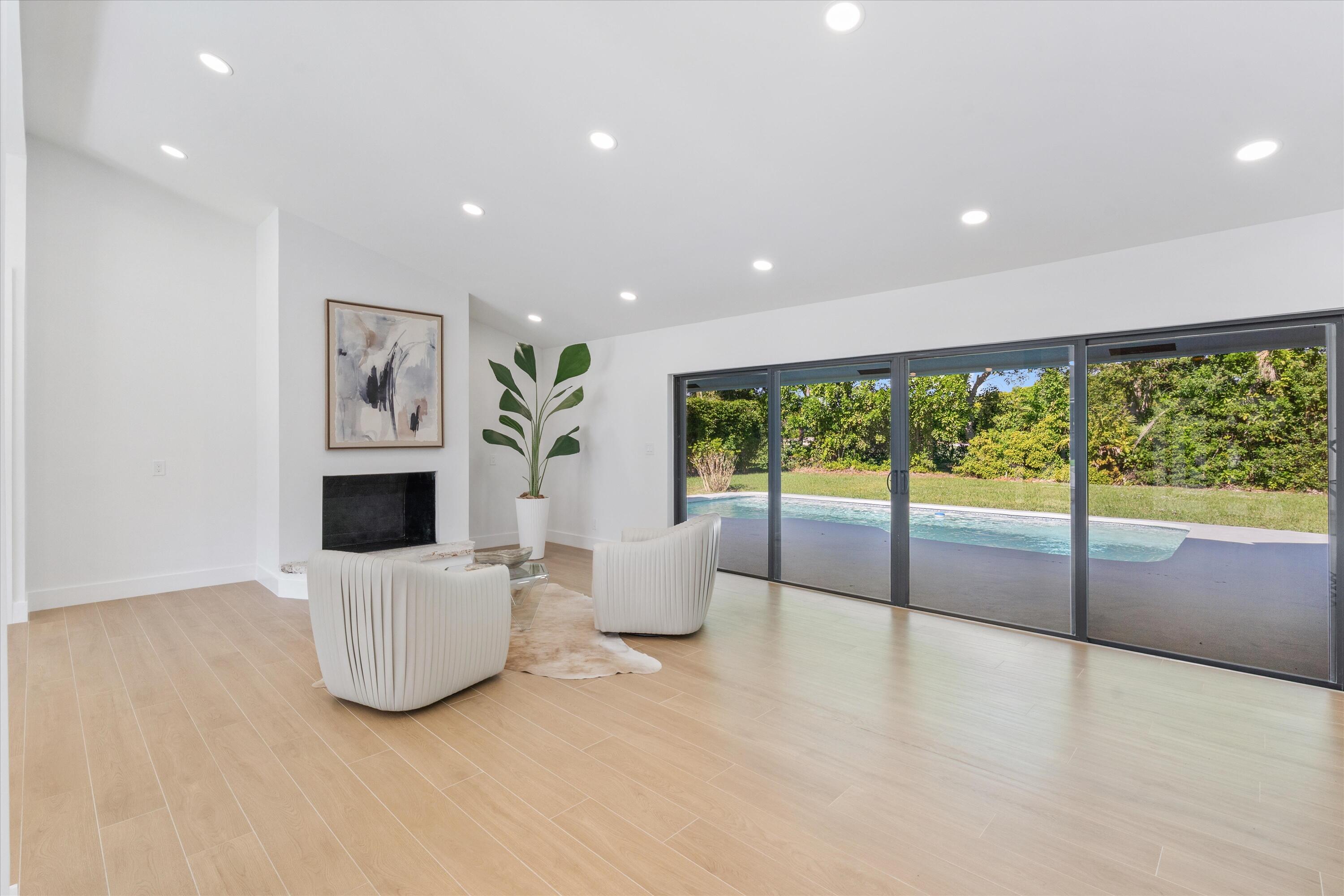 4543 Gleneagles Drive