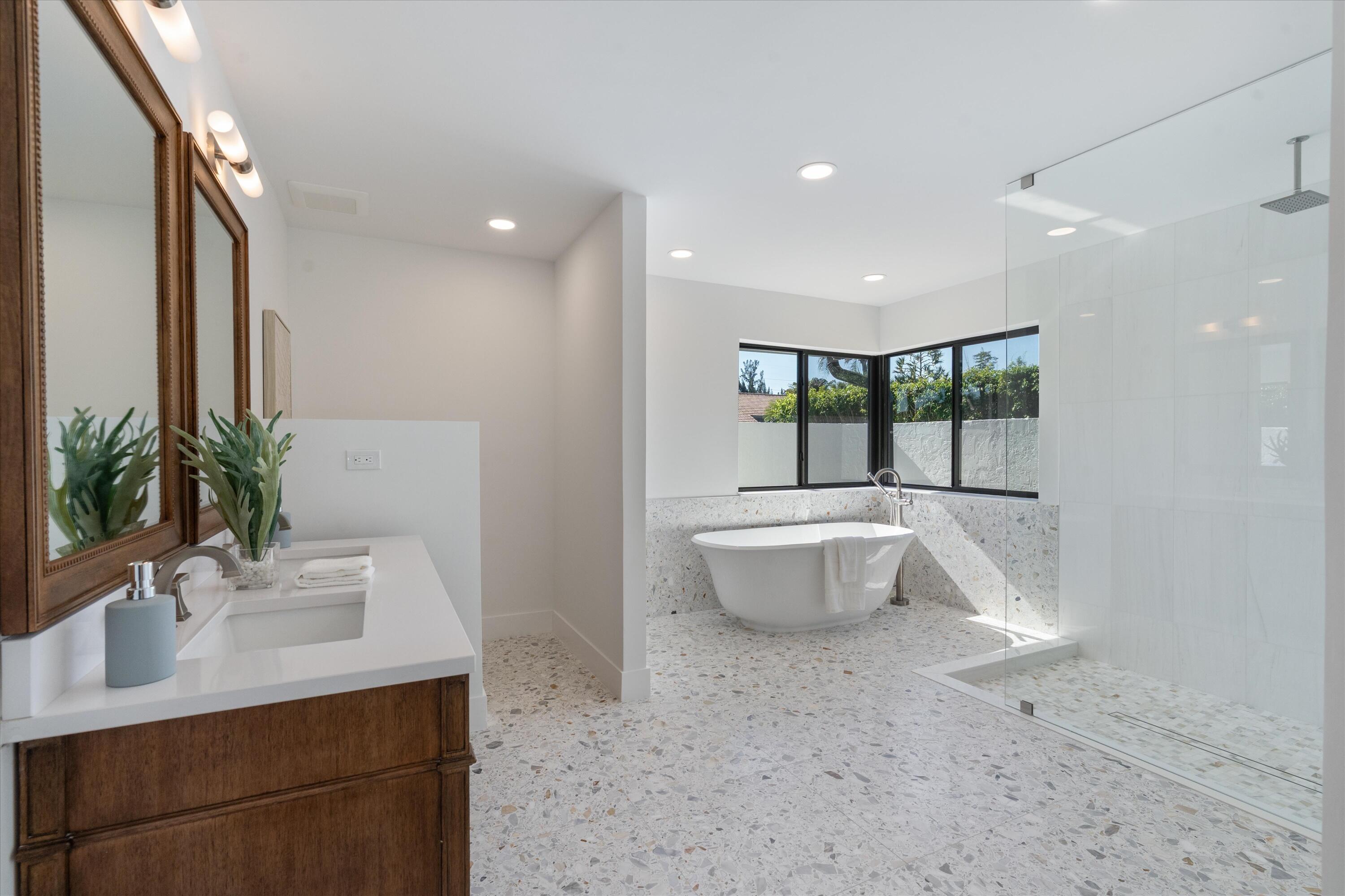 4543 Gleneagles Drive