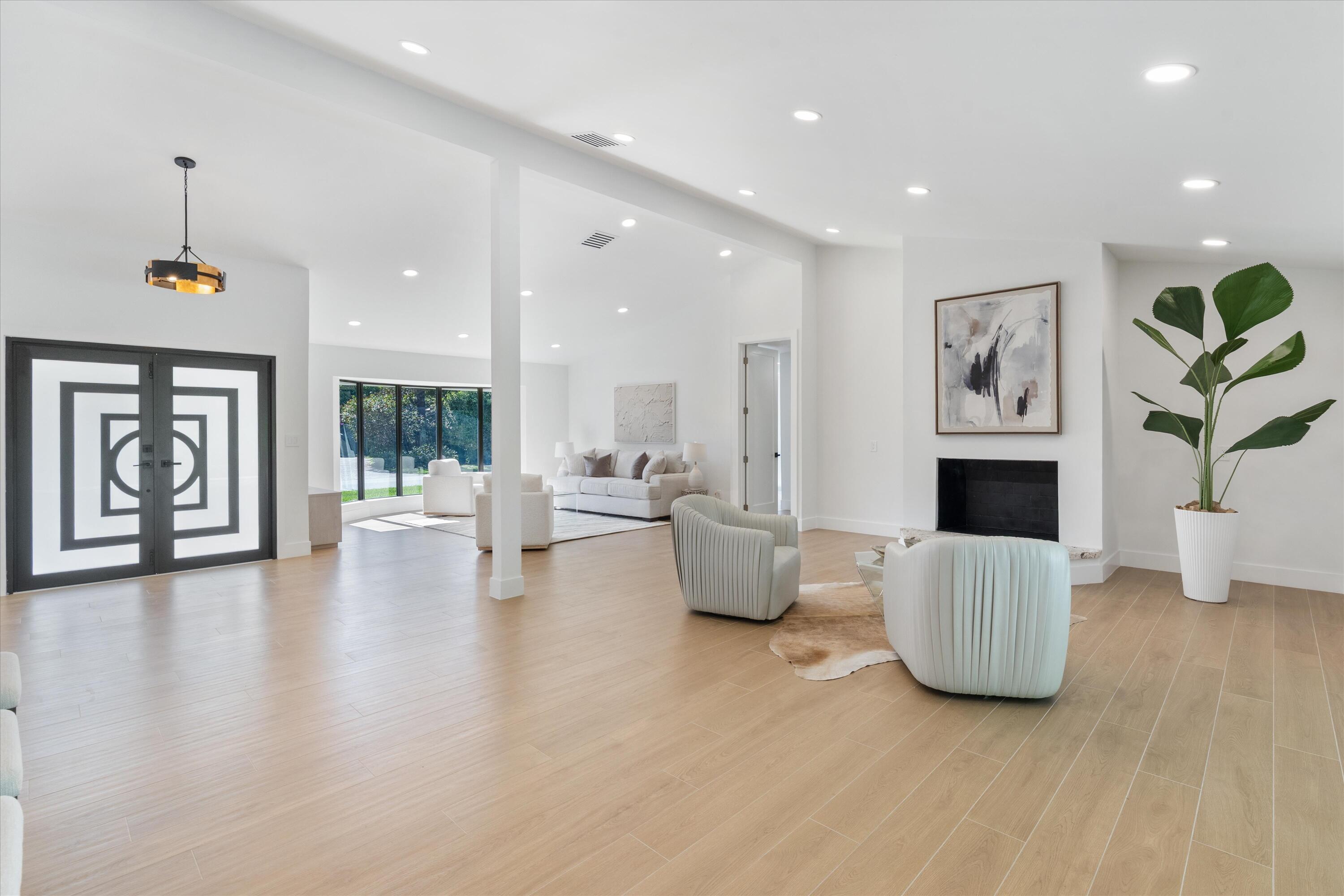 4543 Gleneagles Drive