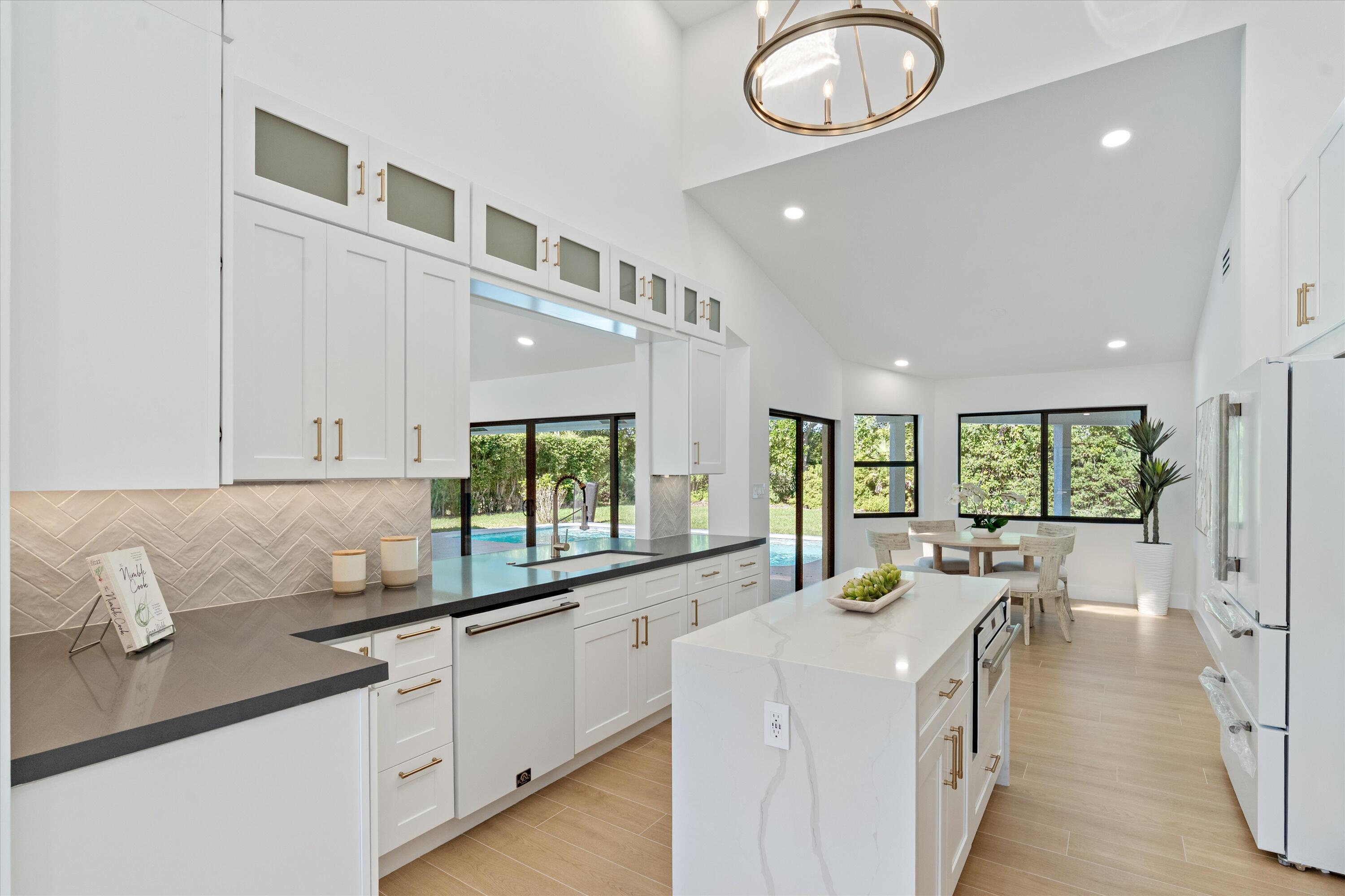 4543 Gleneagles Drive