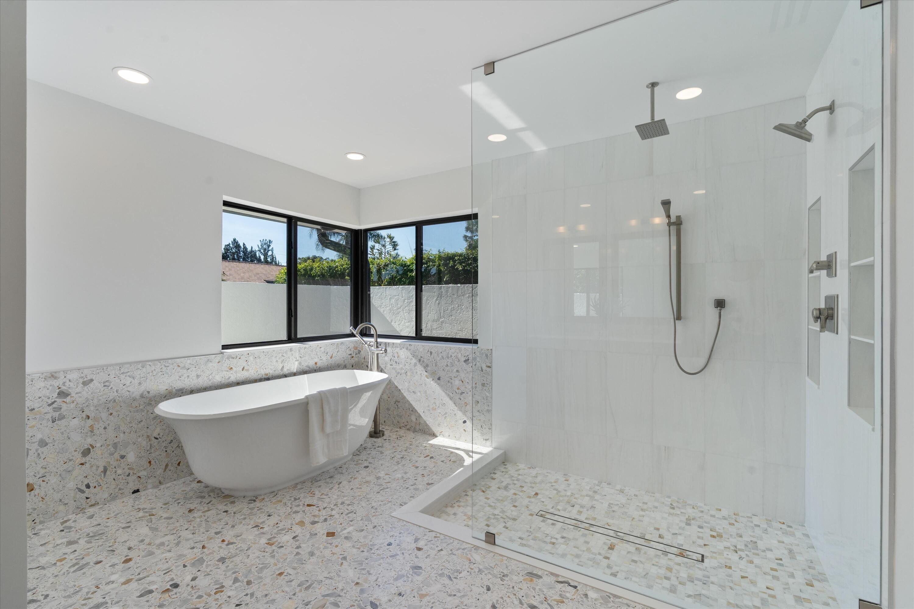 4543 Gleneagles Drive
