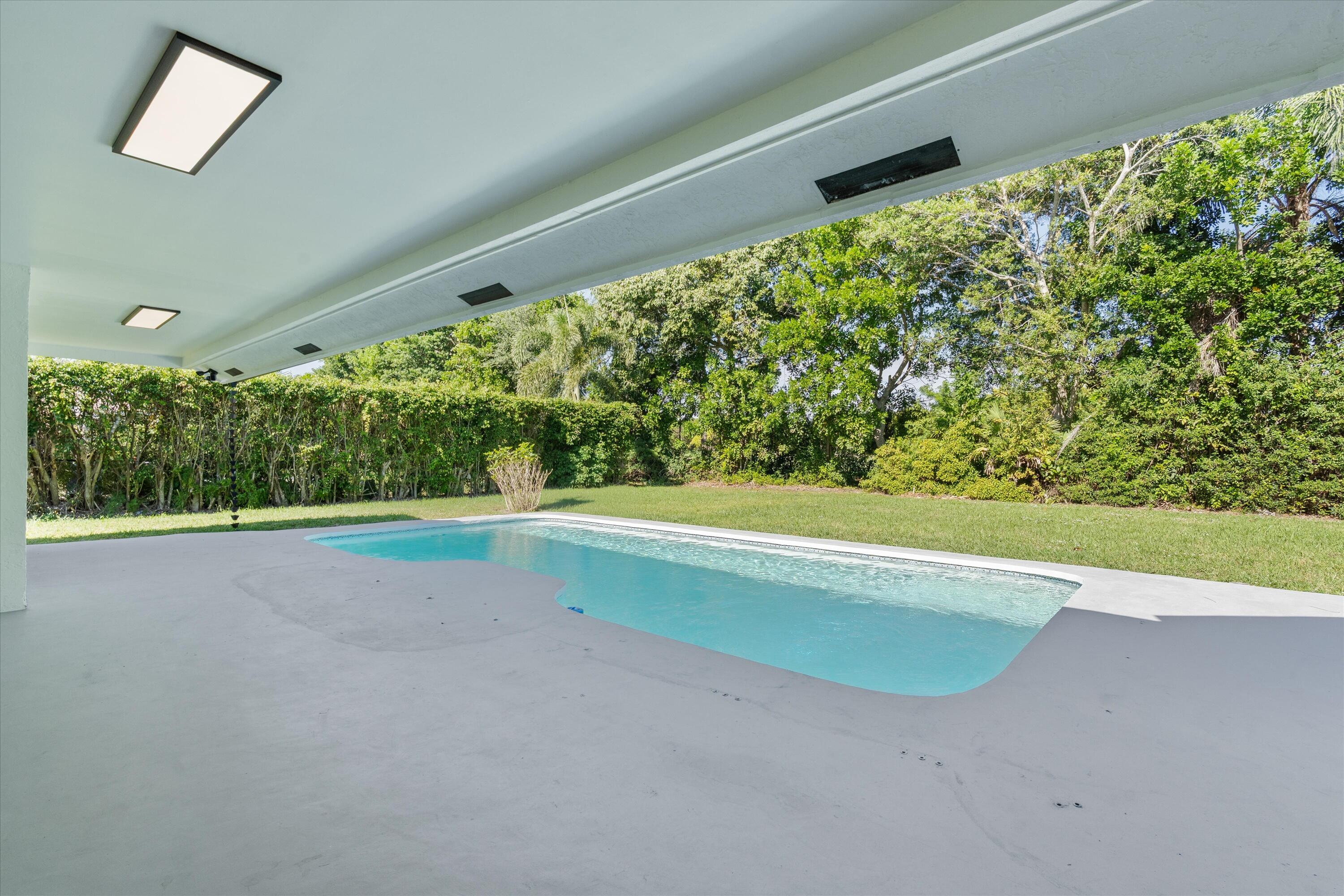 4543 Gleneagles Drive