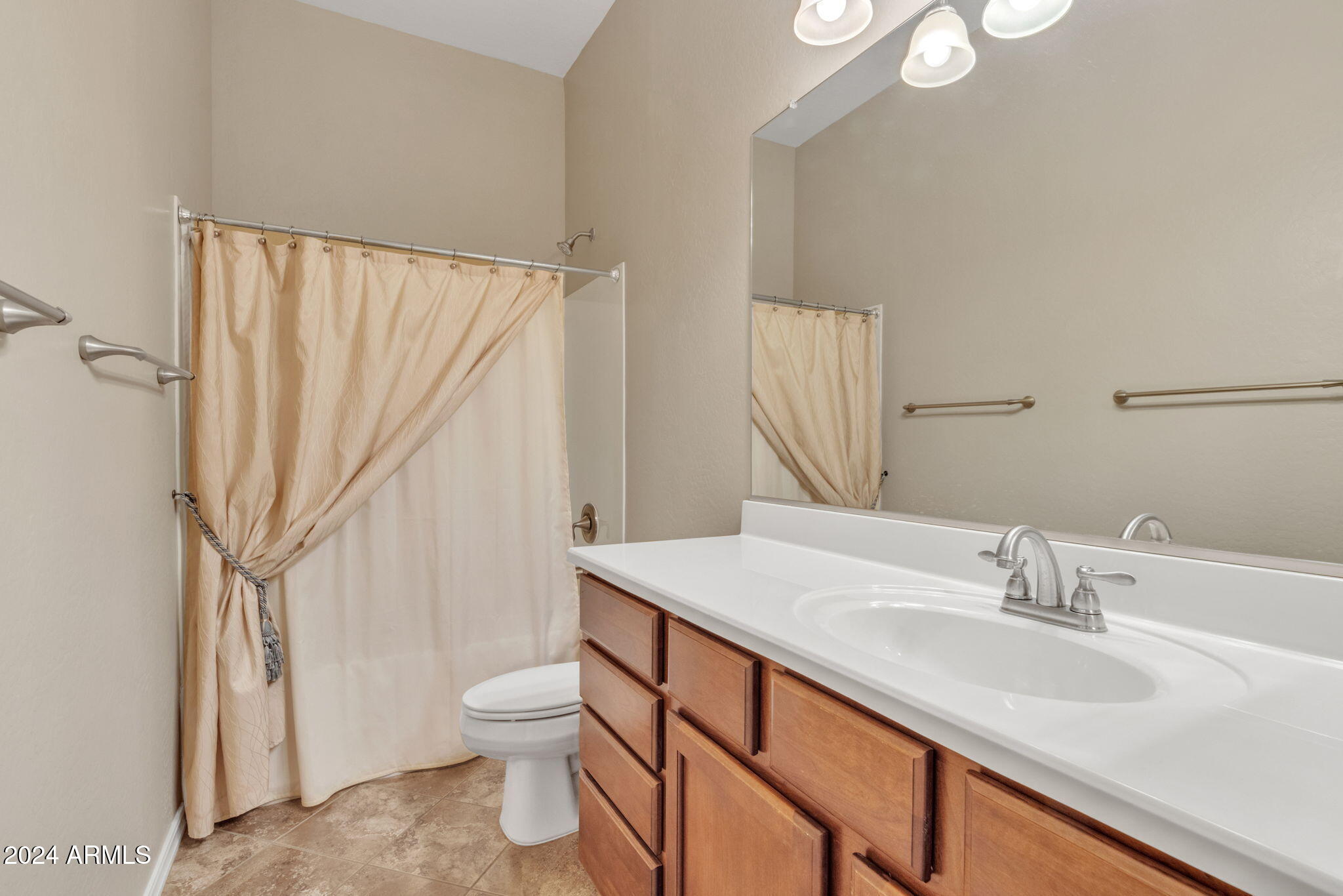 2739 E SOURWOOD Drive