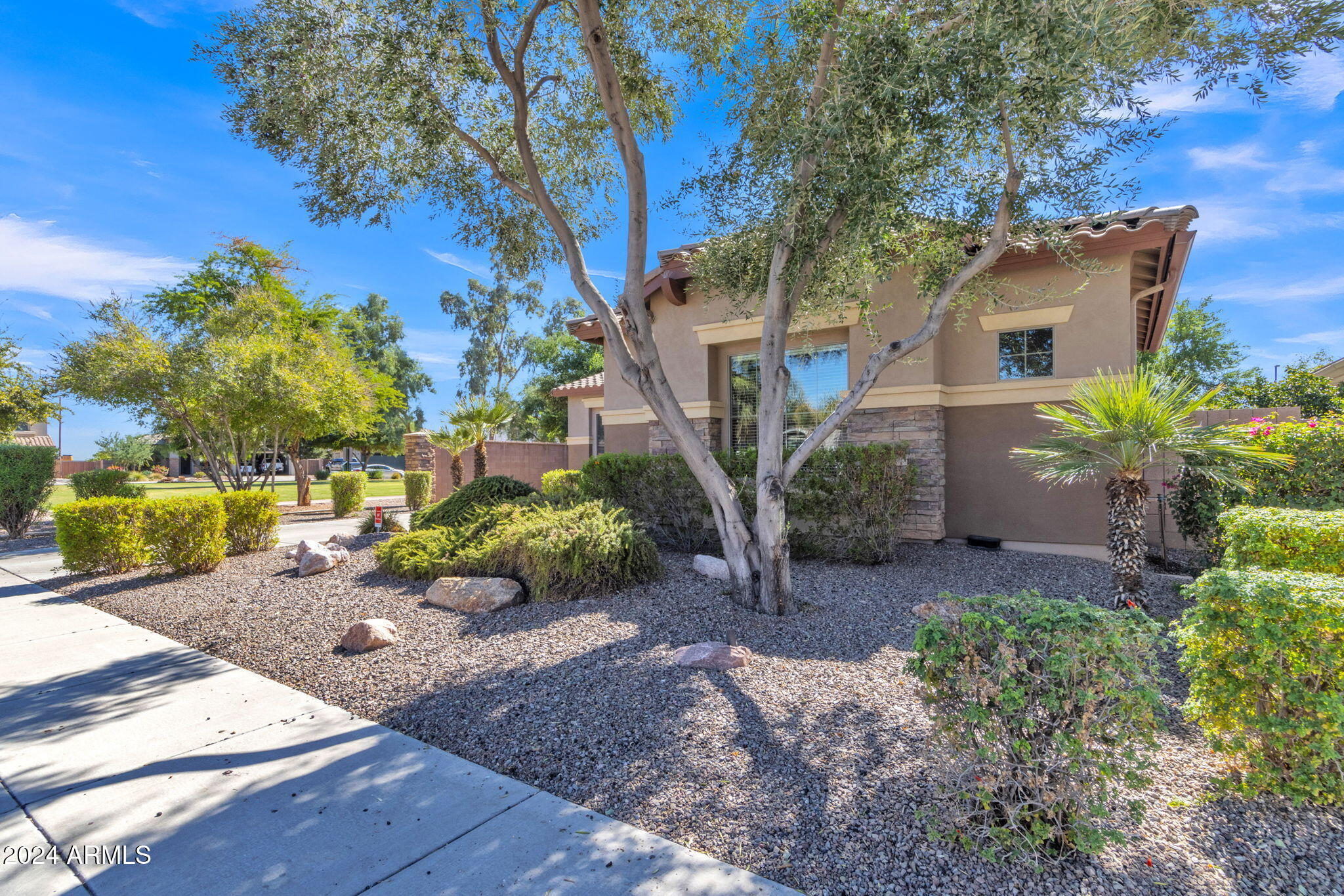 2739 E SOURWOOD Drive