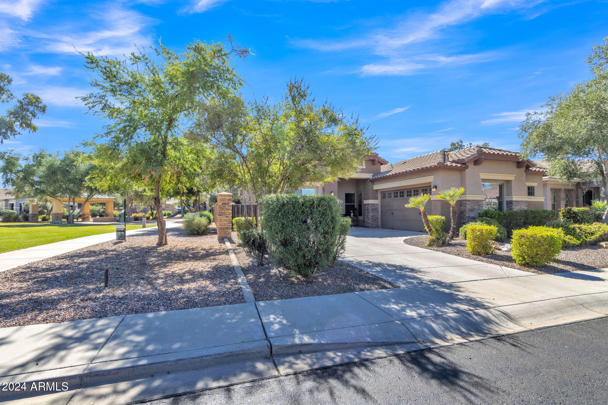 2739 E SOURWOOD Drive