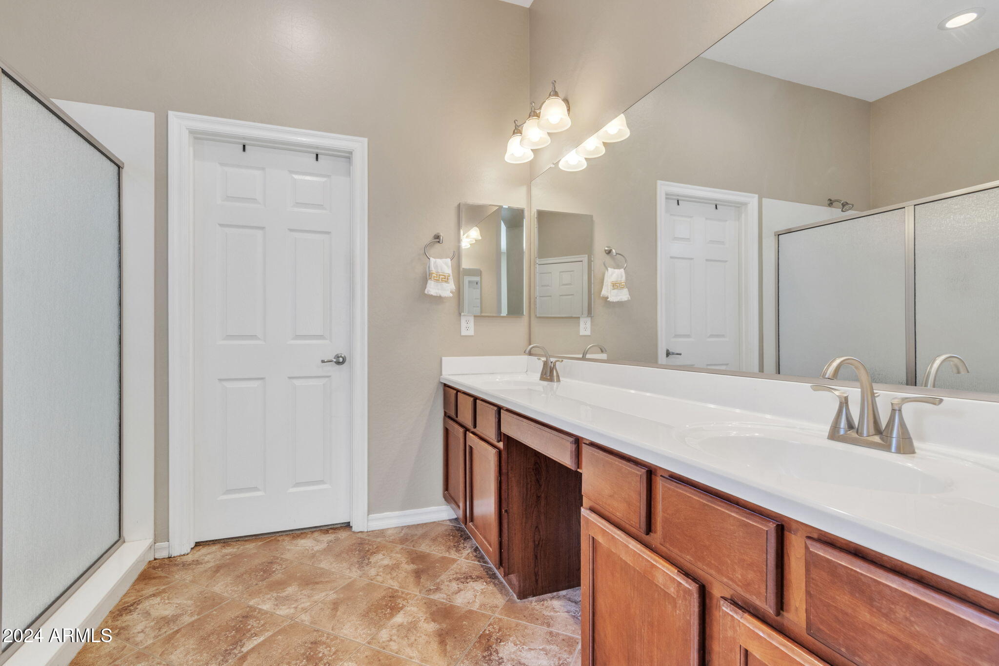 2739 E SOURWOOD Drive