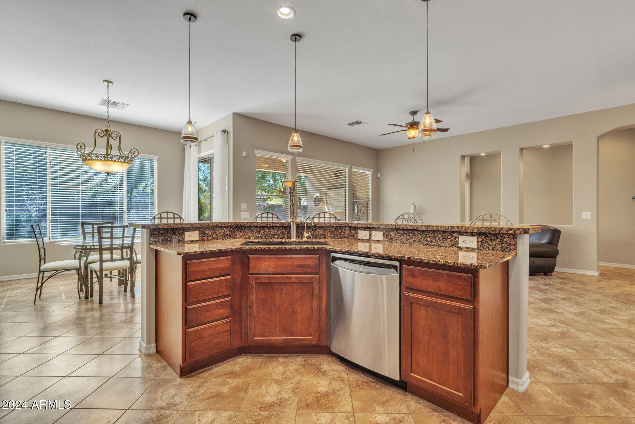 2739 E SOURWOOD Drive