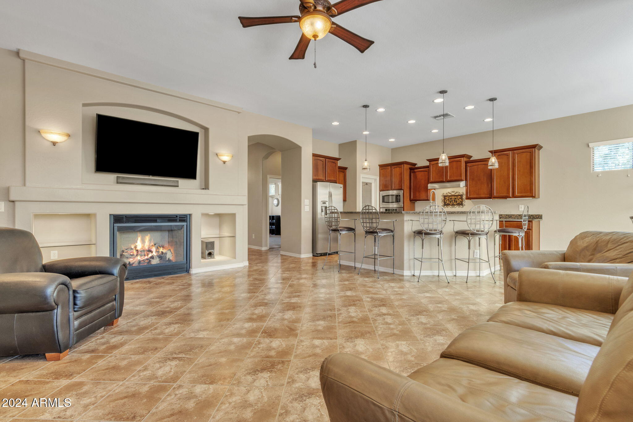 2739 E SOURWOOD Drive