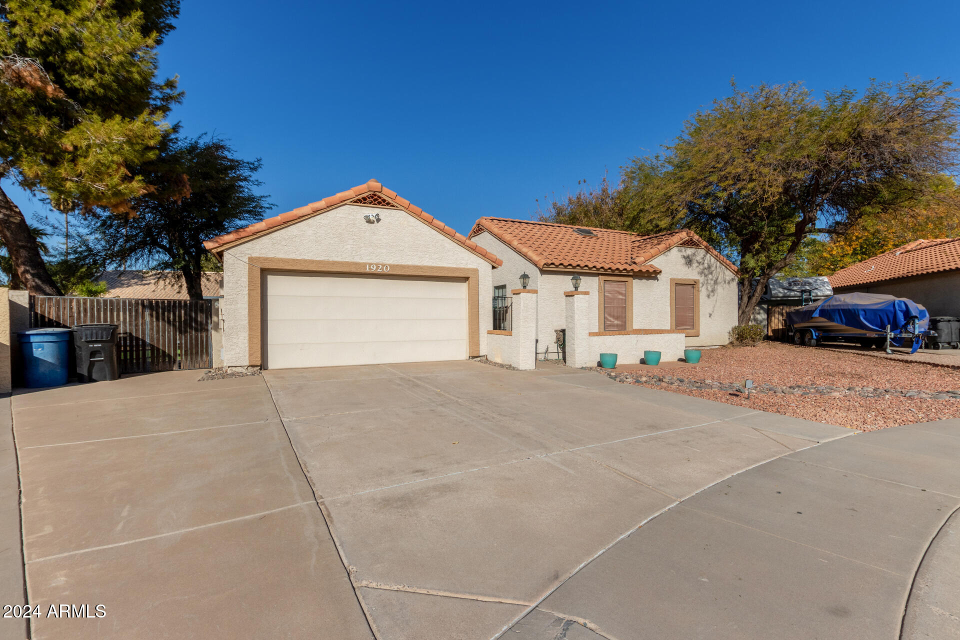 1920 E PALOMINO Drive