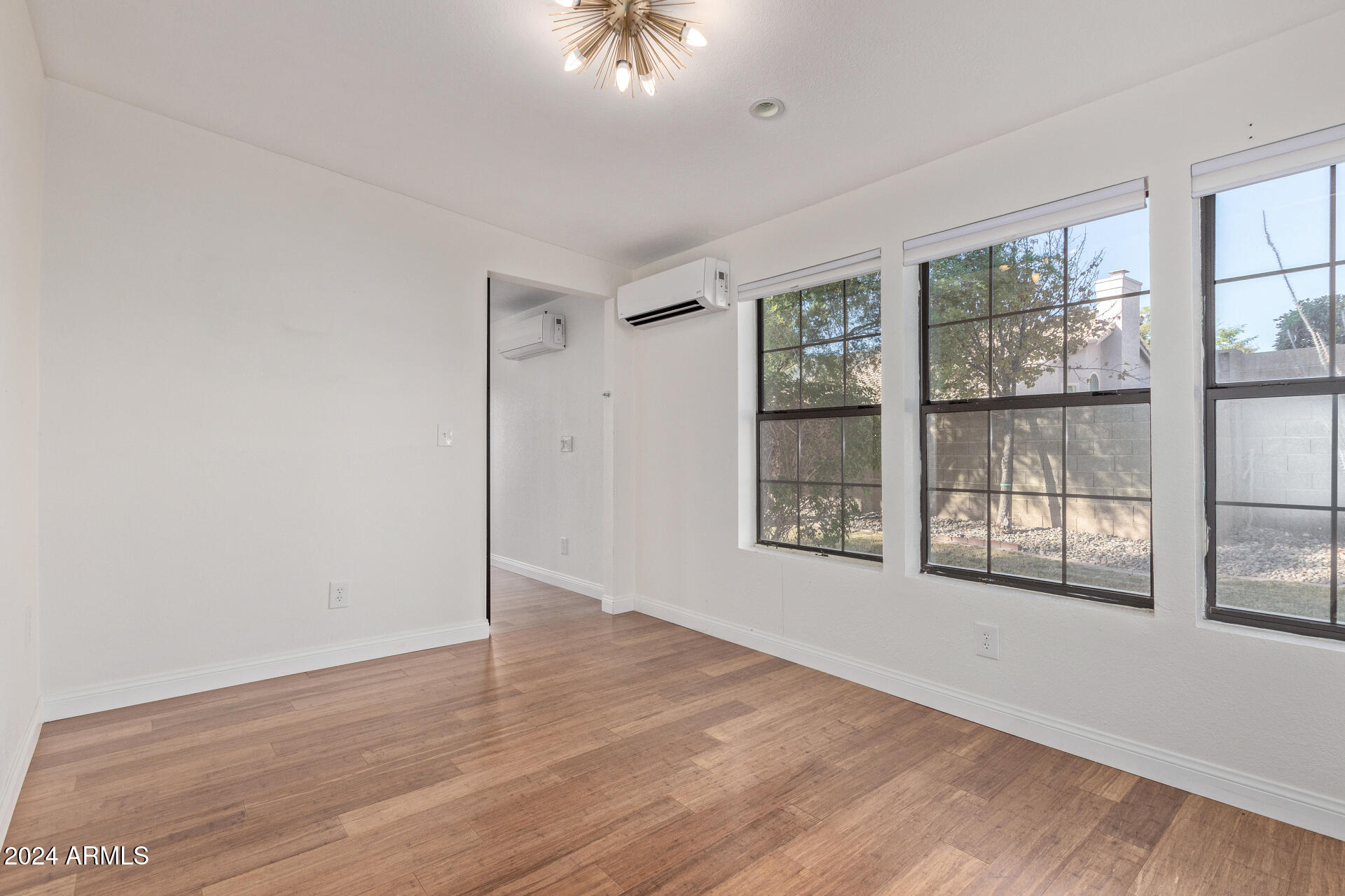 1920 E PALOMINO Drive