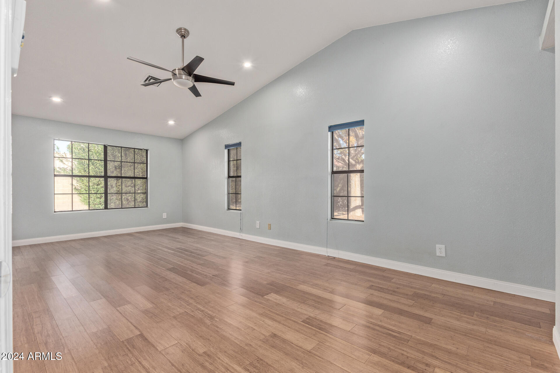 1920 E PALOMINO Drive