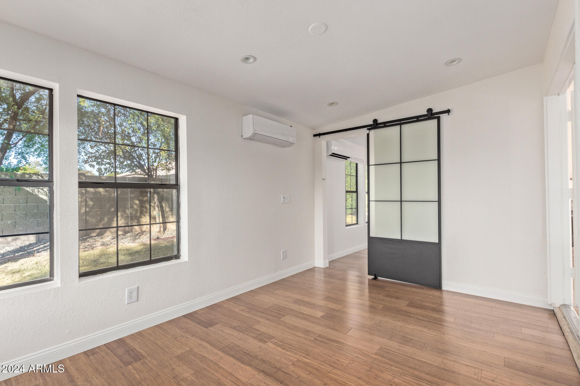 1920 E PALOMINO Drive