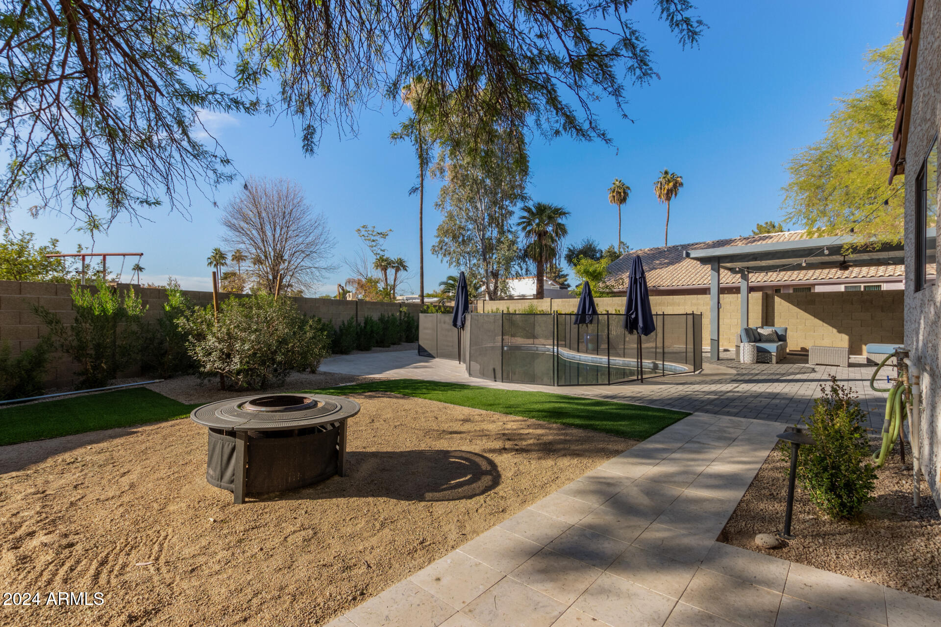 1920 E PALOMINO Drive