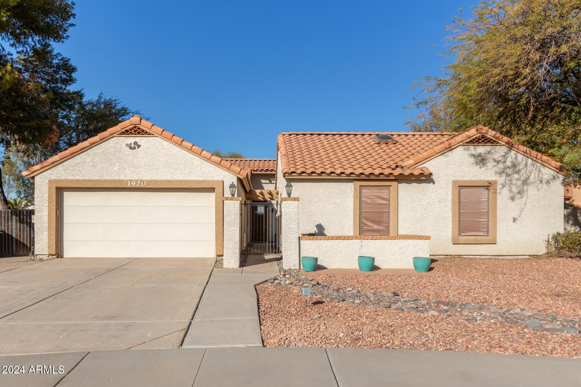 1920 E PALOMINO Drive