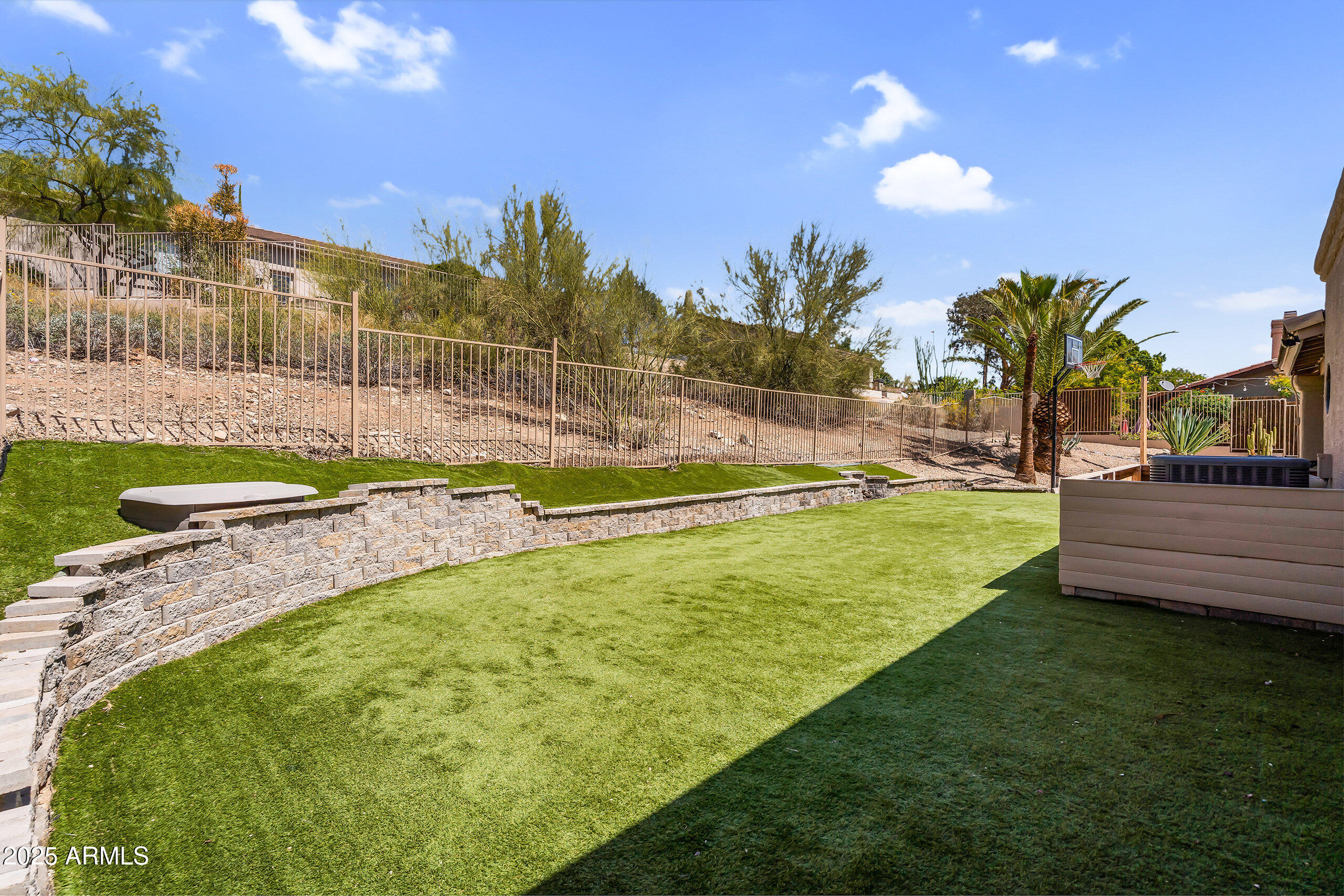 15532 E CAVERN Drive