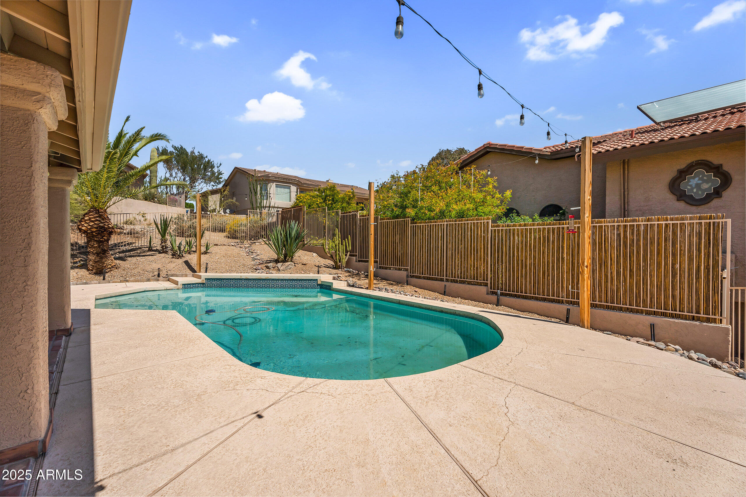 15532 E CAVERN Drive