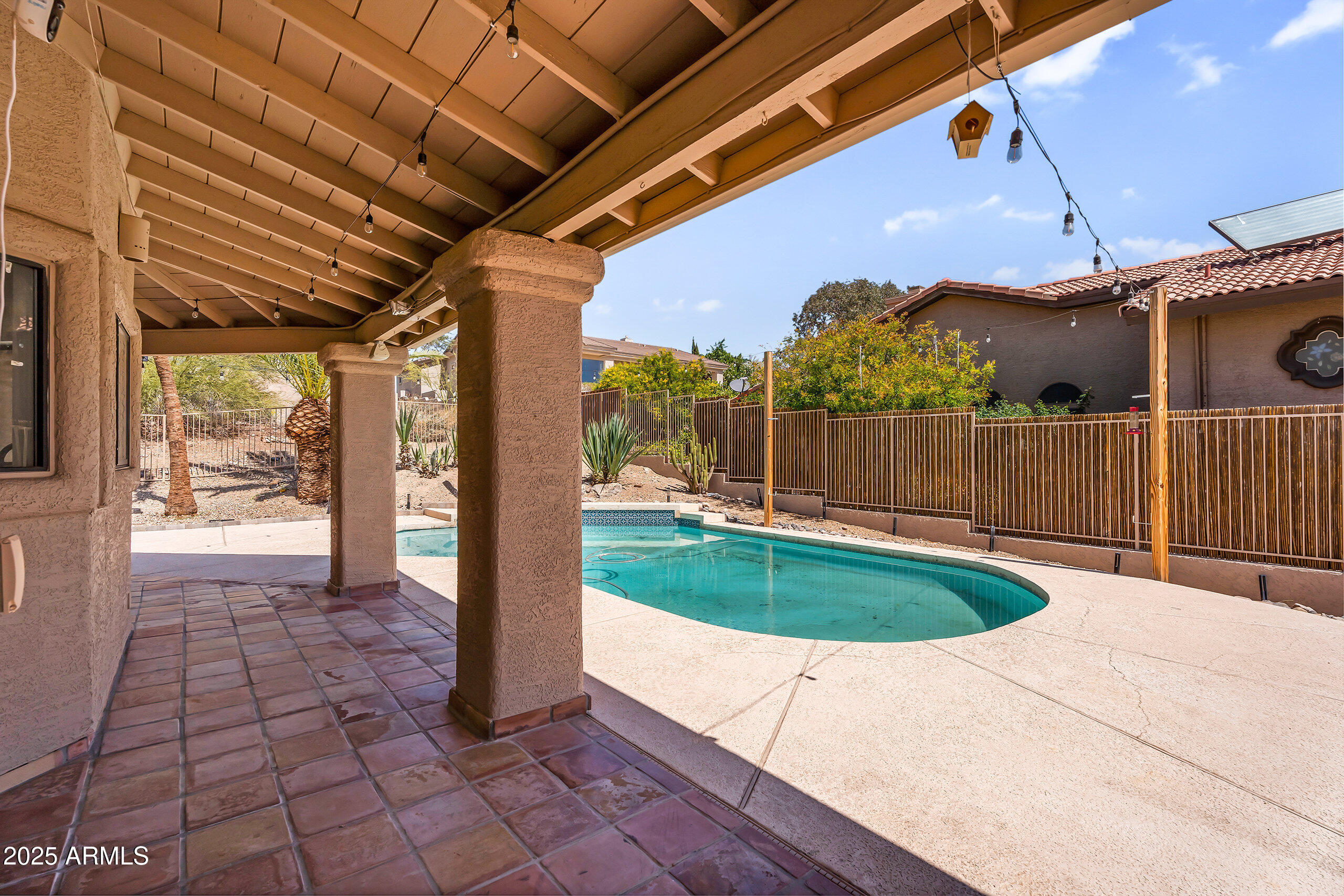 15532 E CAVERN Drive