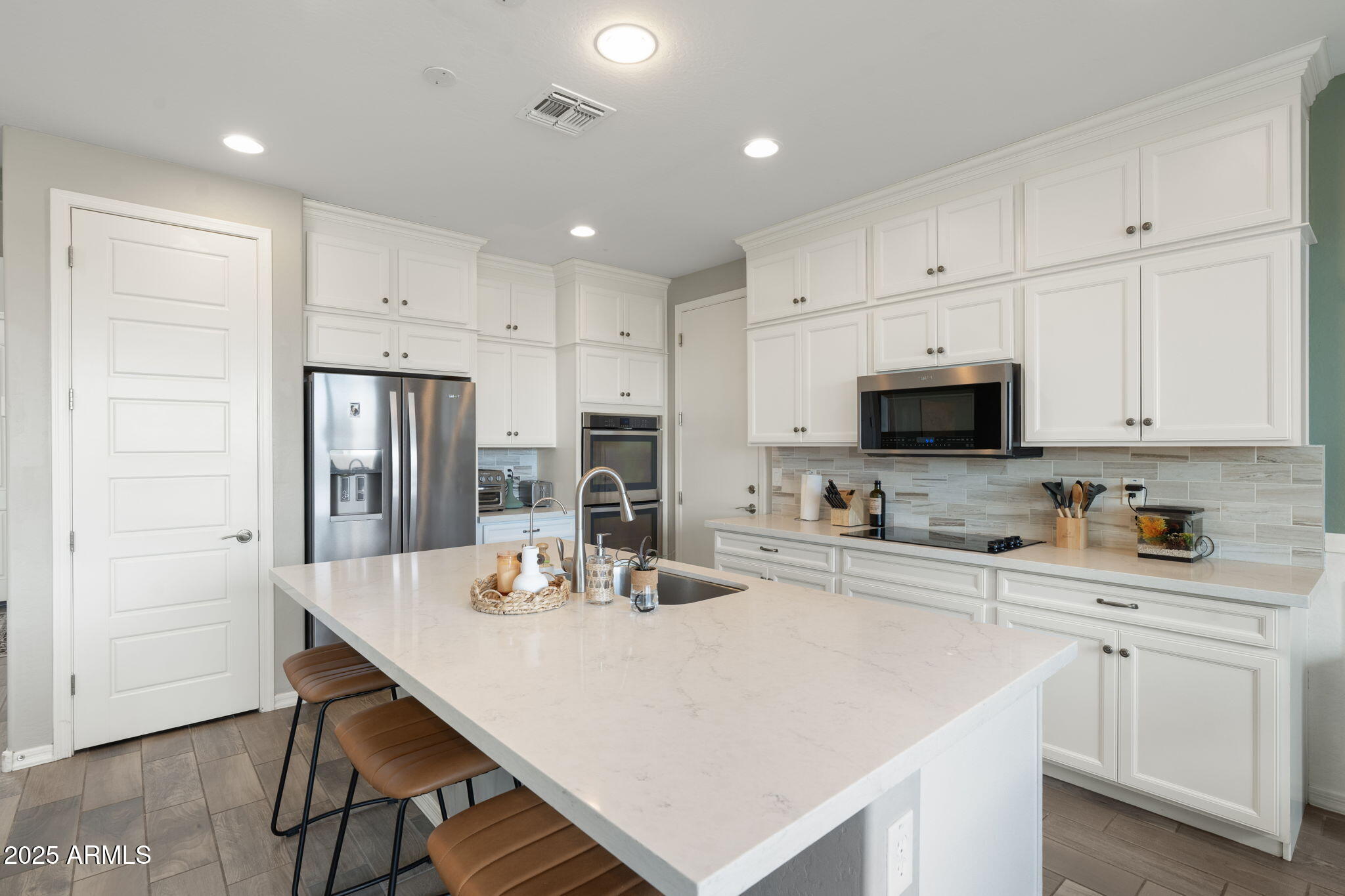 9722 E AXLE Avenue