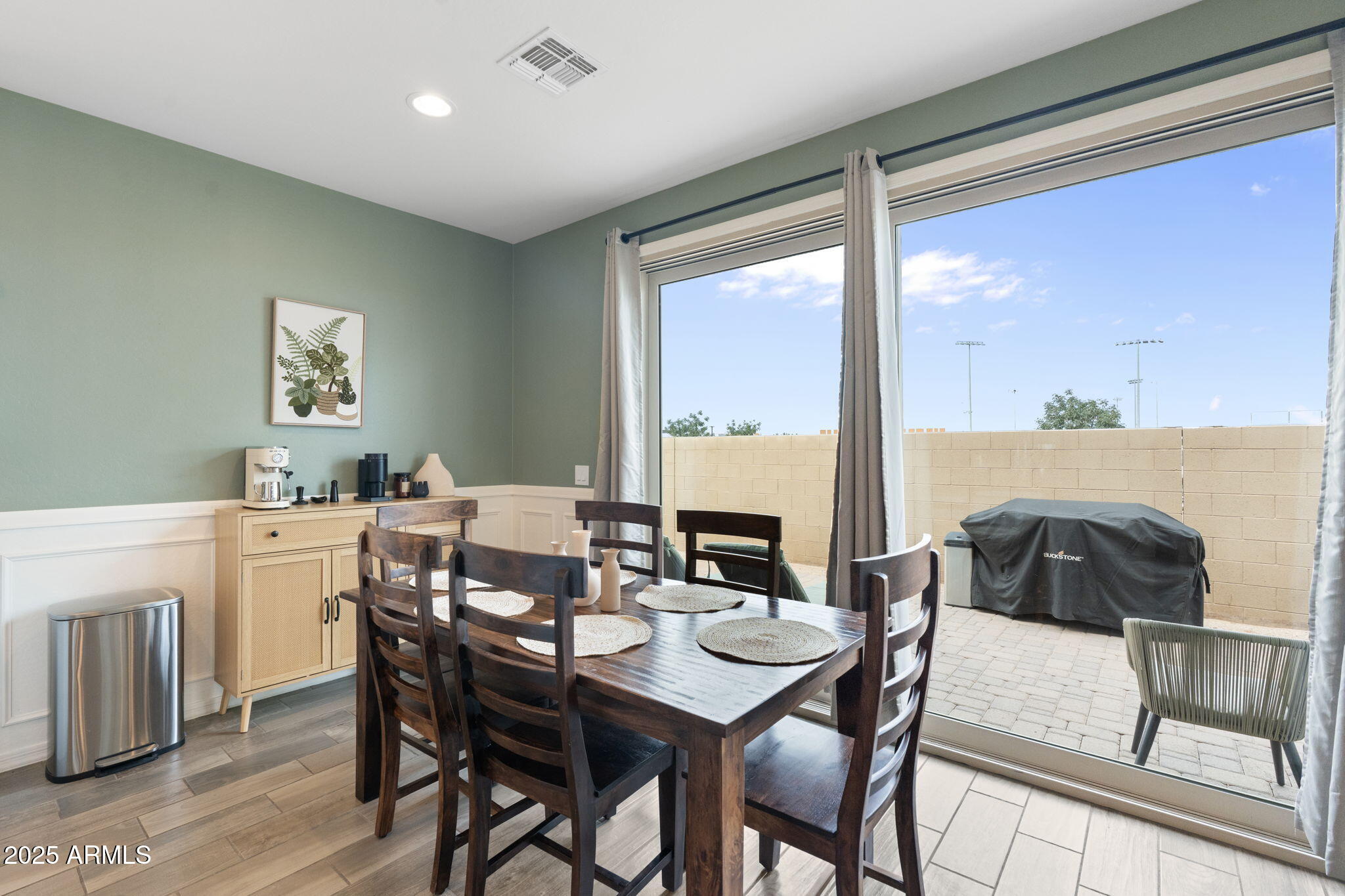 9722 E AXLE Avenue