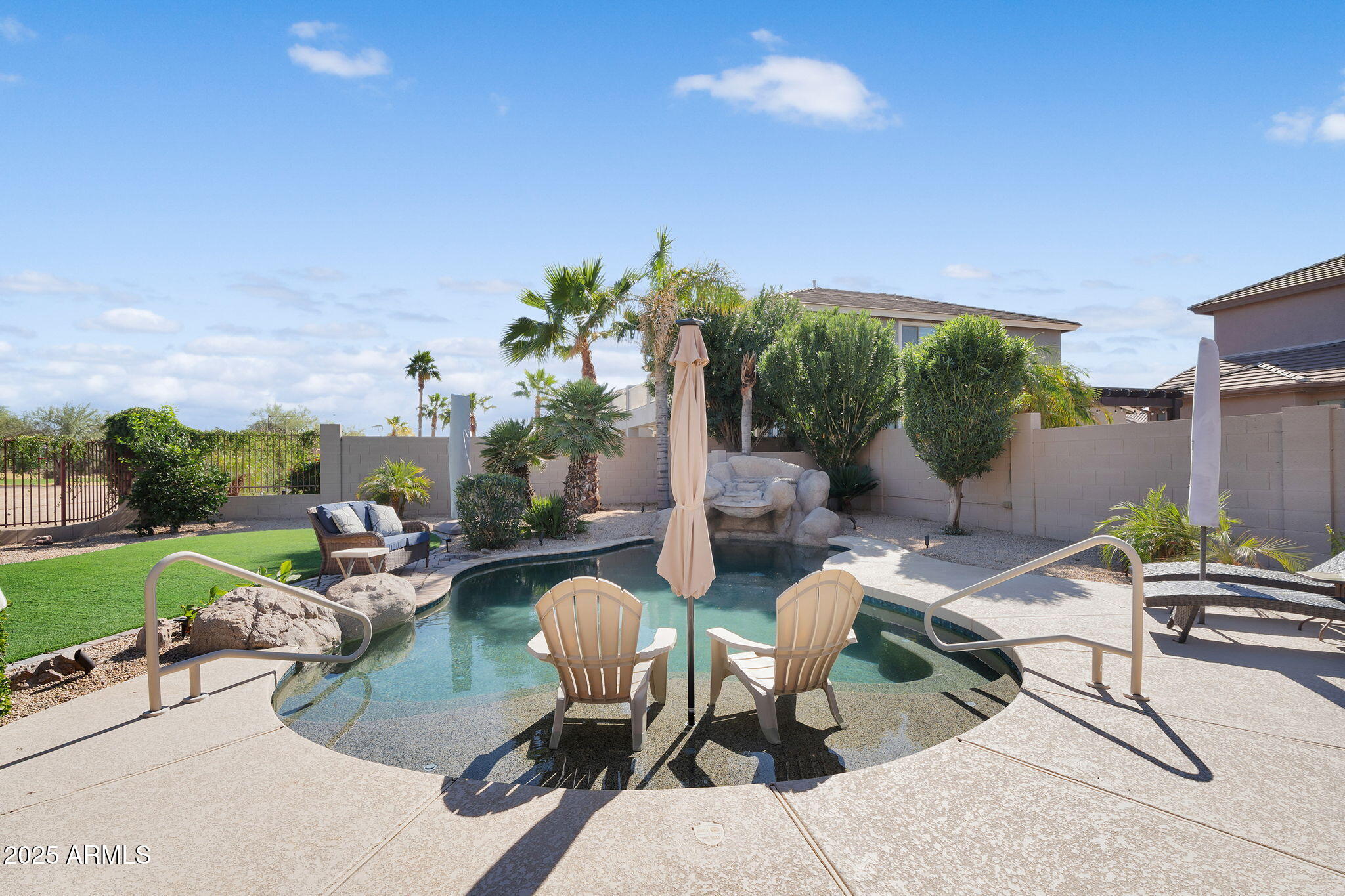 3837 E MEADOWVIEW Drive