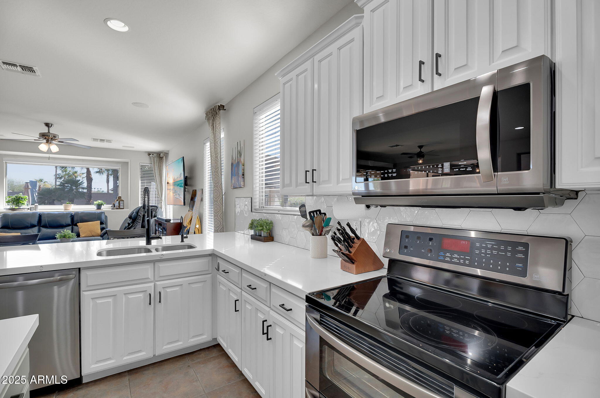 3837 E MEADOWVIEW Drive