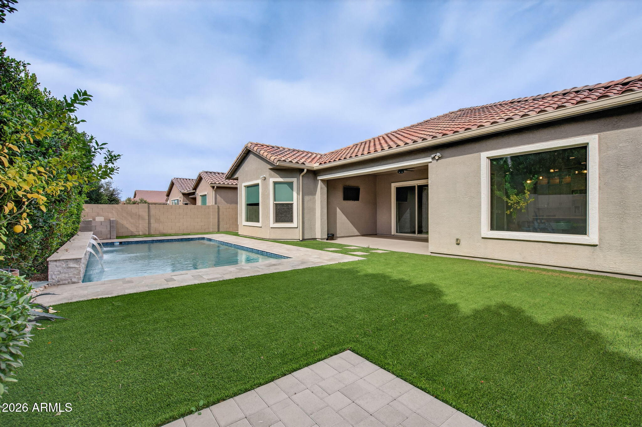 1111 E HOLLAND PARK Drive
