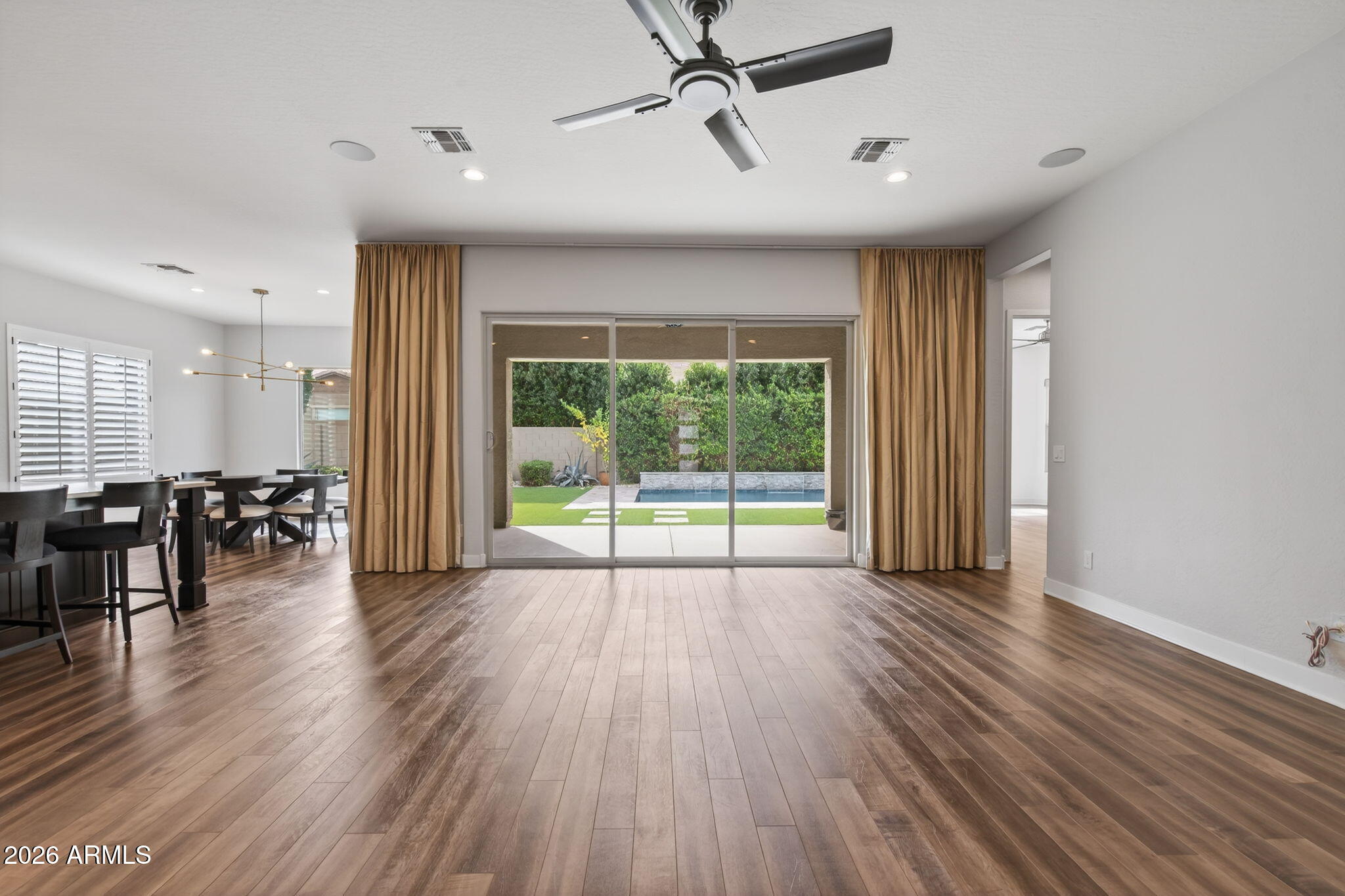 1111 E HOLLAND PARK Drive