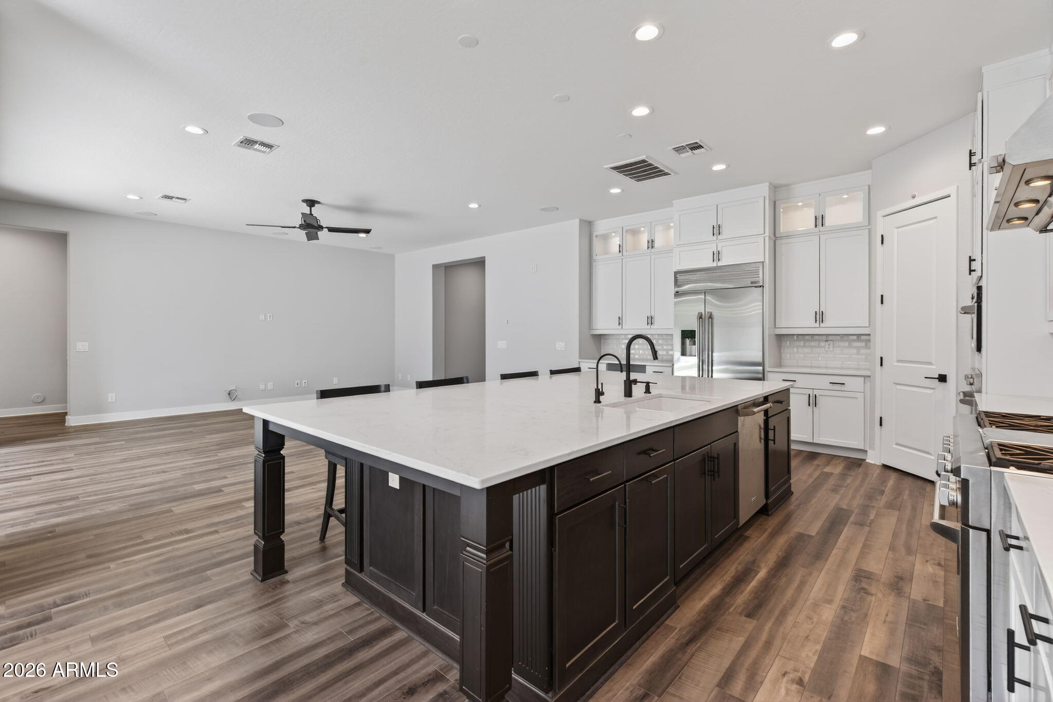 1111 E HOLLAND PARK Drive
