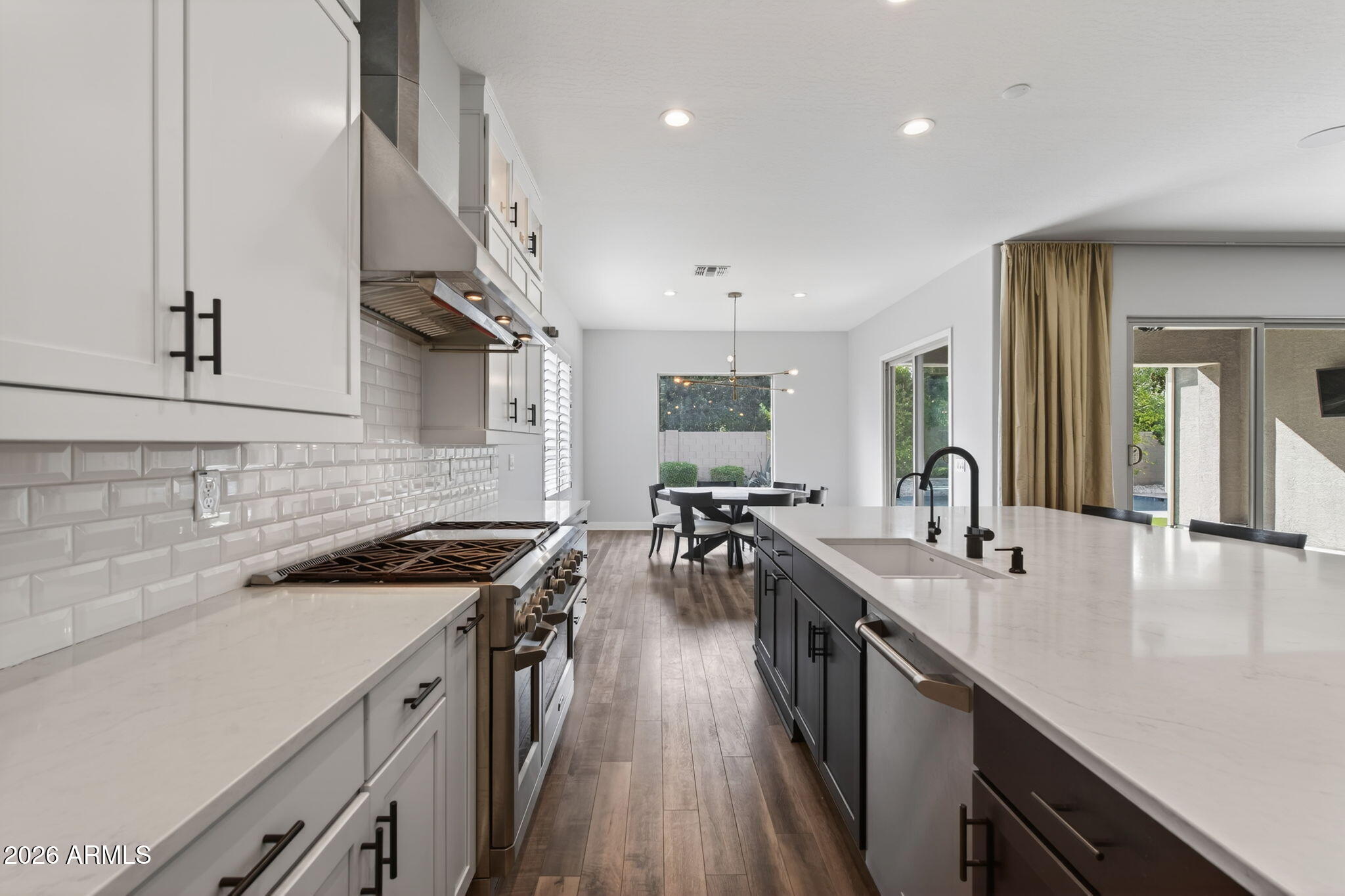 1111 E HOLLAND PARK Drive