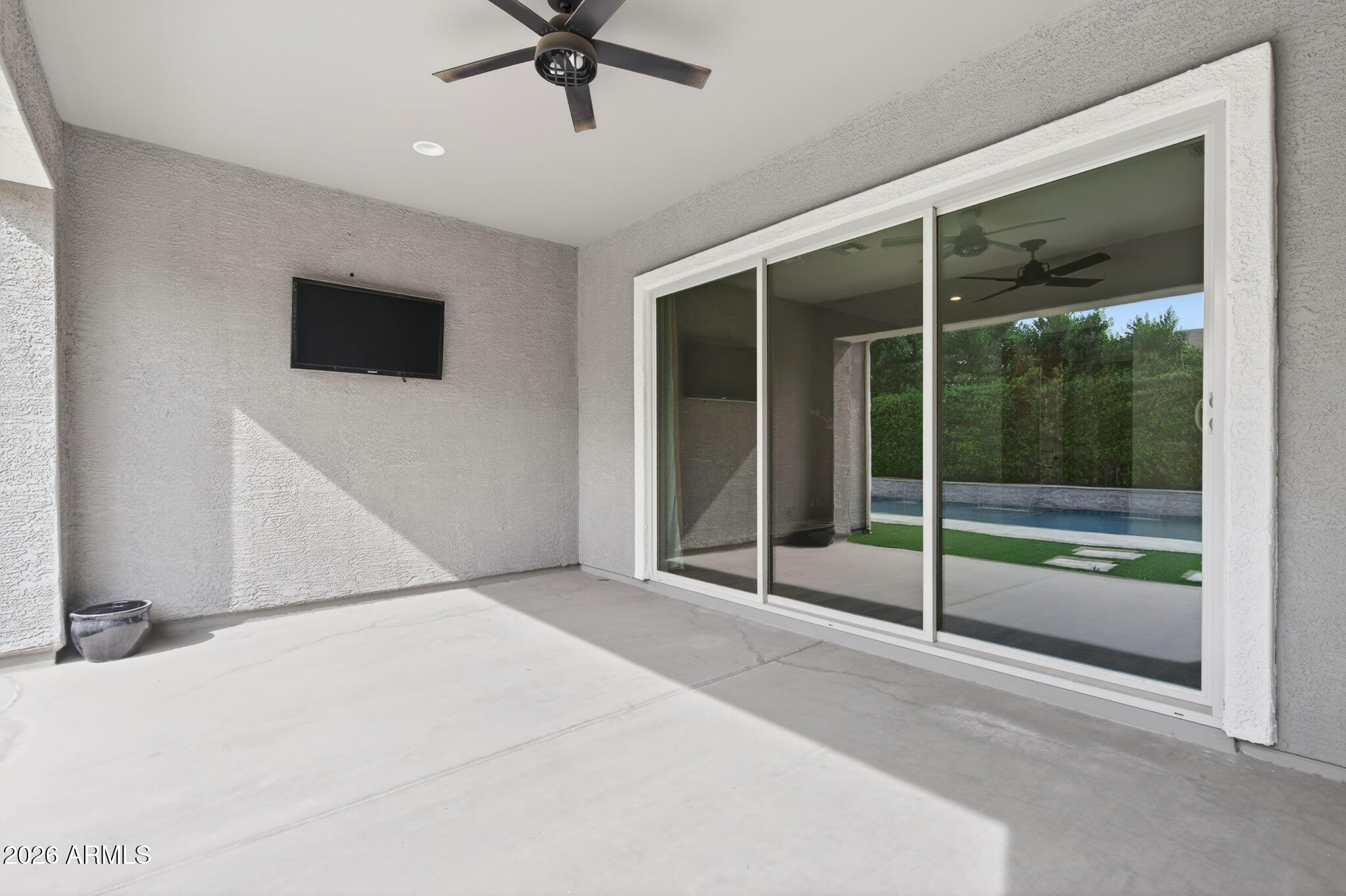 1111 E HOLLAND PARK Drive